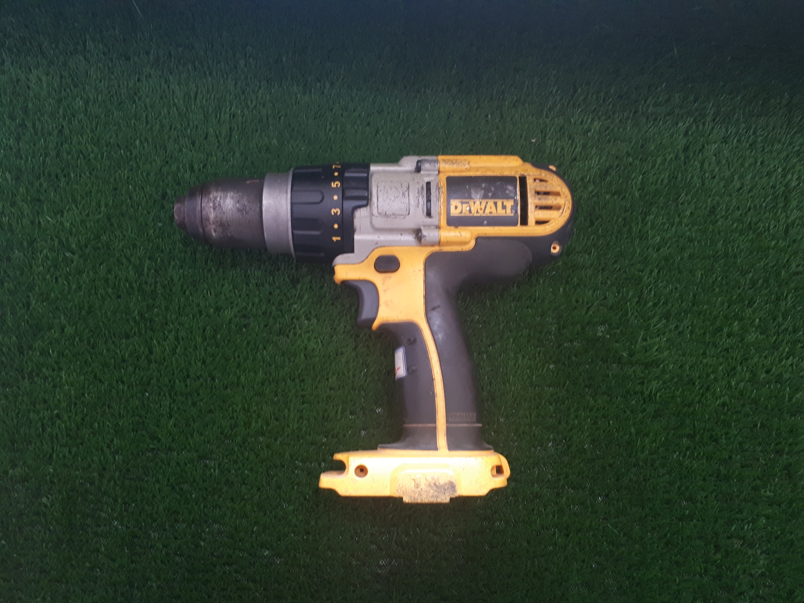 دریل شارژی دیوالت