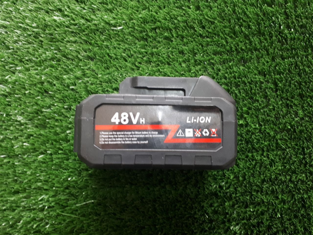 باتری 18 ولت