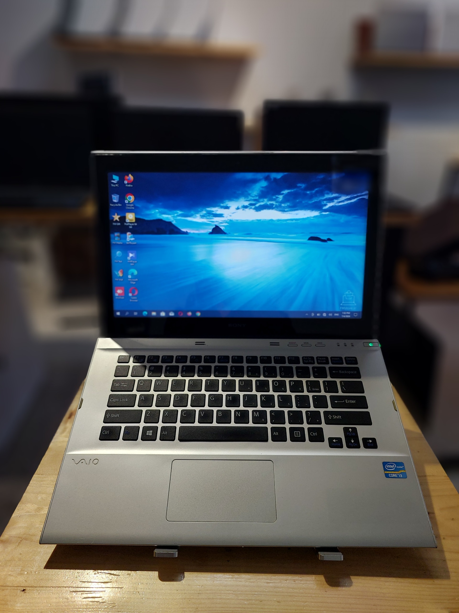 لپ تاپ Sony vaio تاچ Corei3 4/256 روزمره دانشجویی