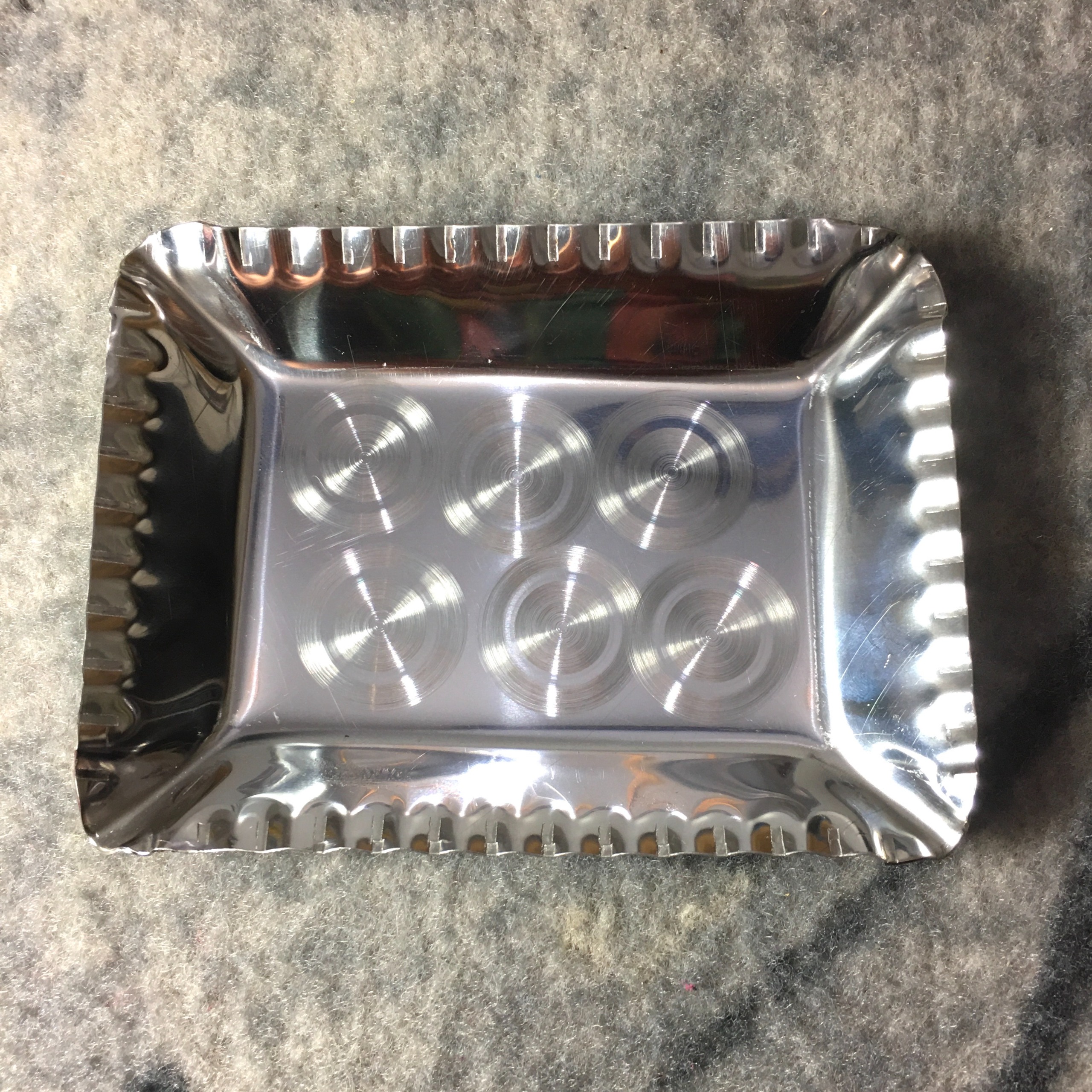 زیر سیگاری استیل قدیمی