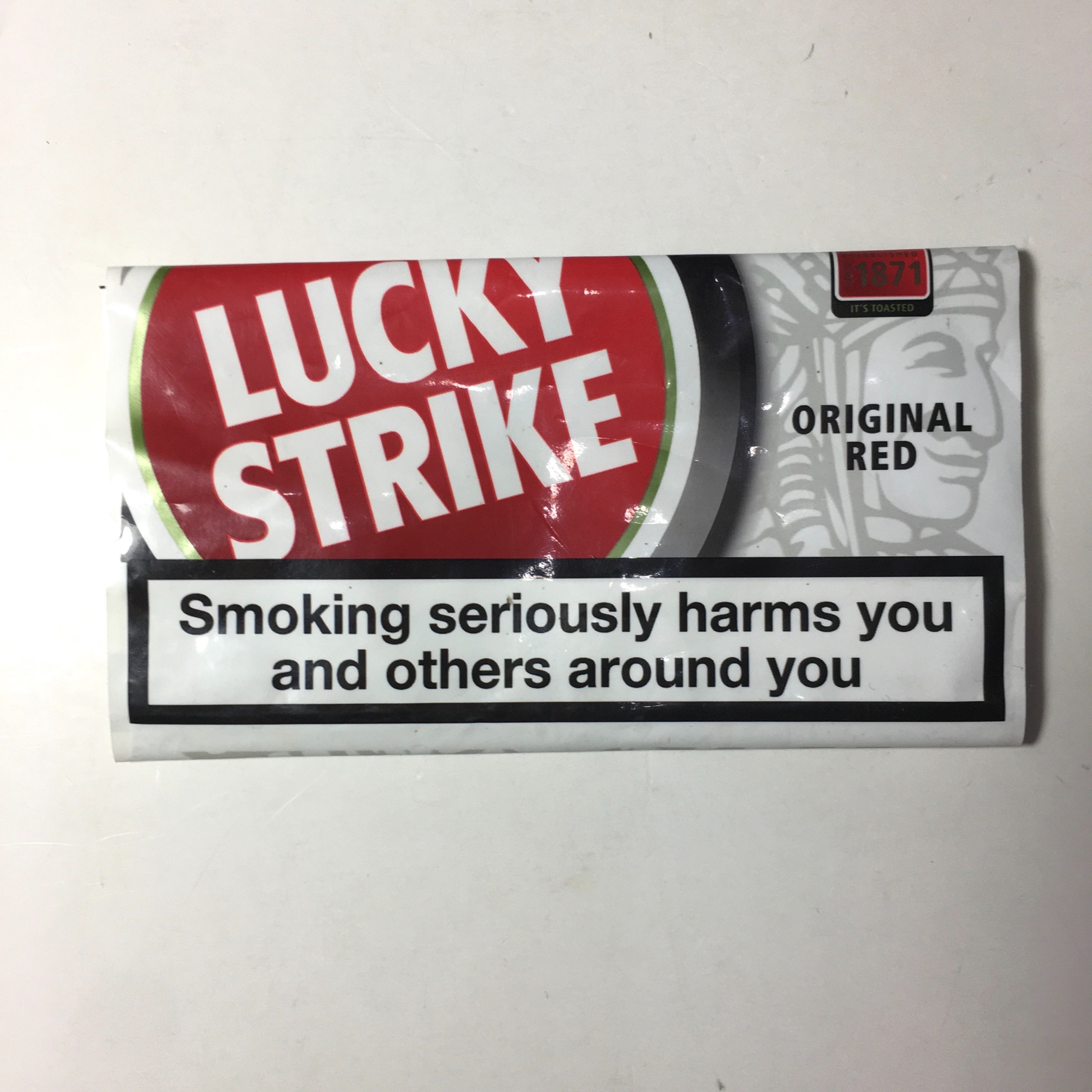پاکت توتون سیگار لاکی استرایک (Lucky Strike)