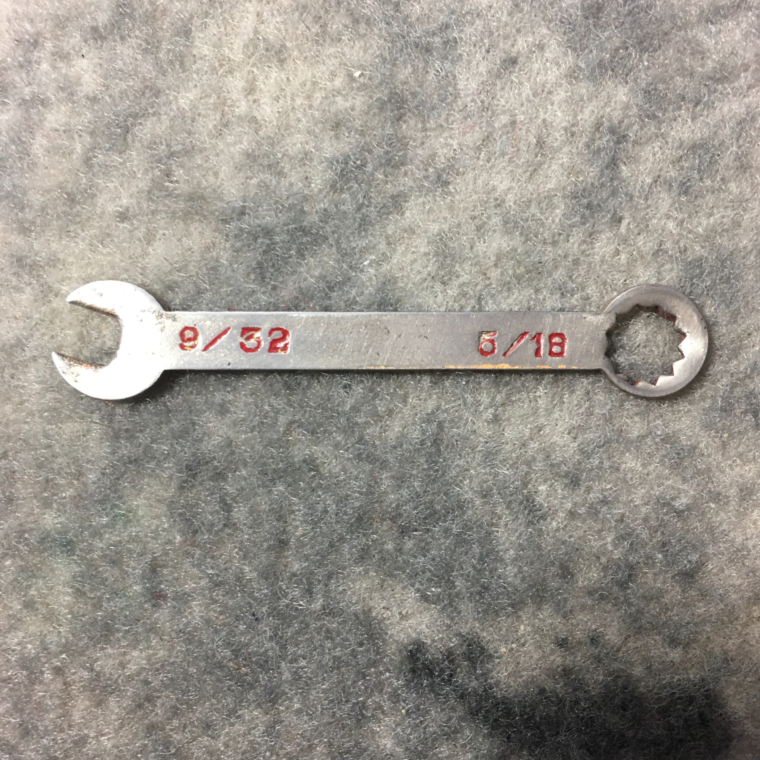 آچار کوچک قدیمی (9/32 - 5/16 اینچ)