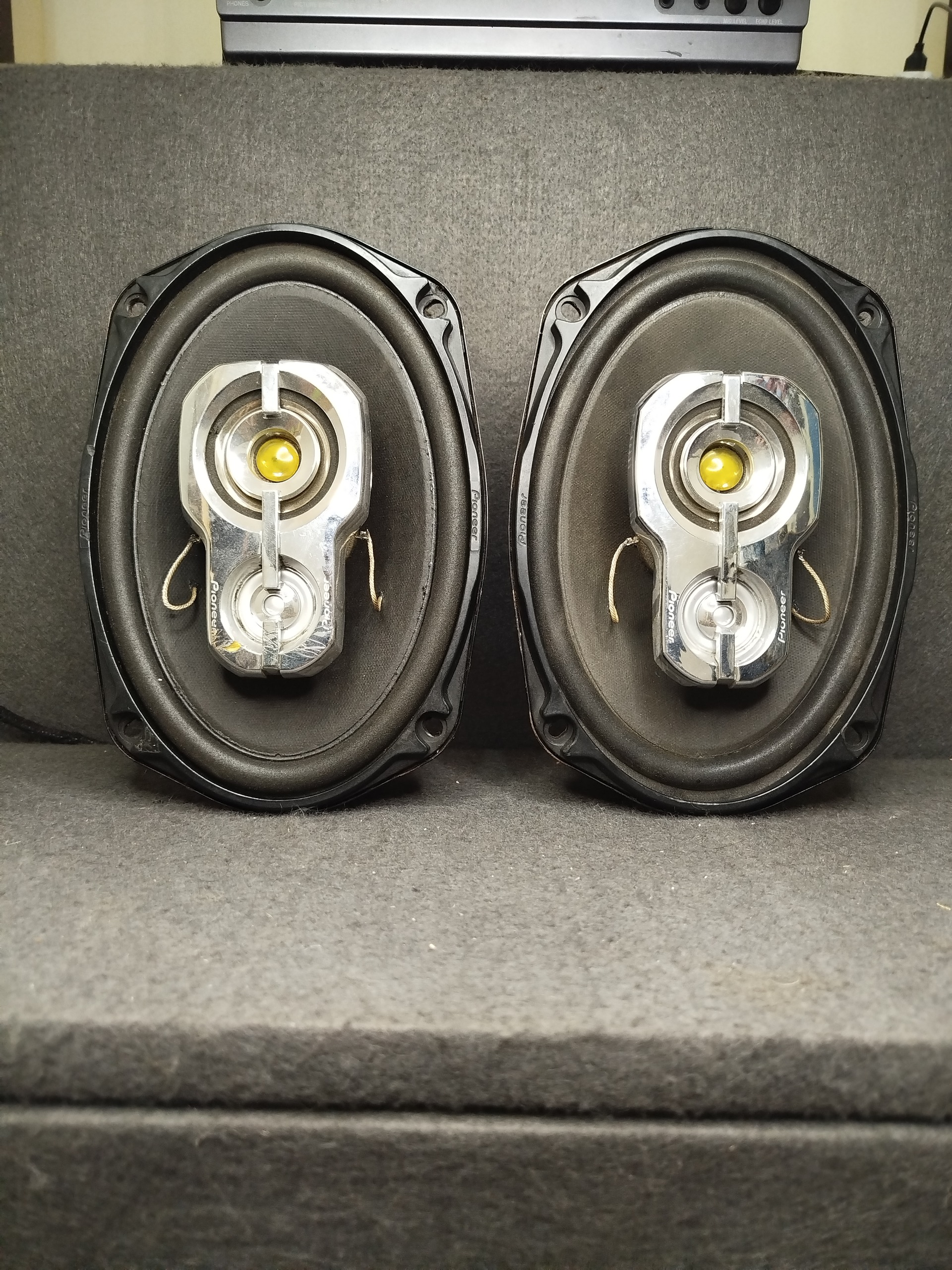 باند پایونیر 6975 v1