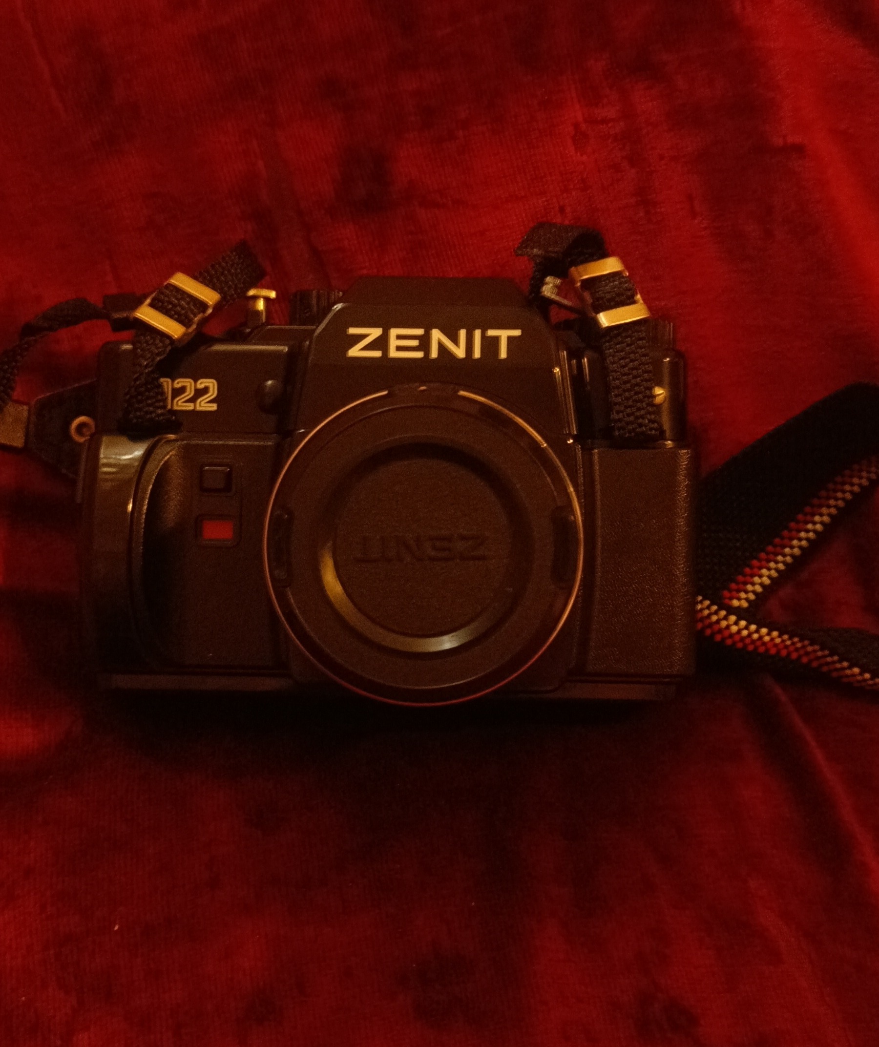 دوربین عکاسی زنیت 122 آنالوگ