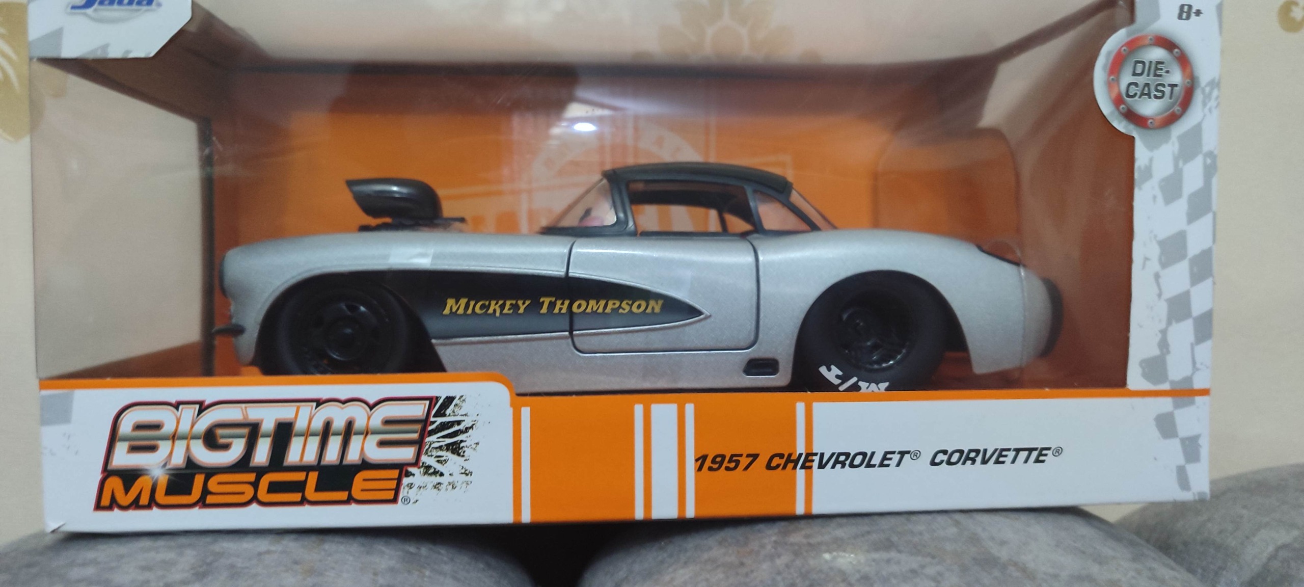 ماکت ماشین فلزی