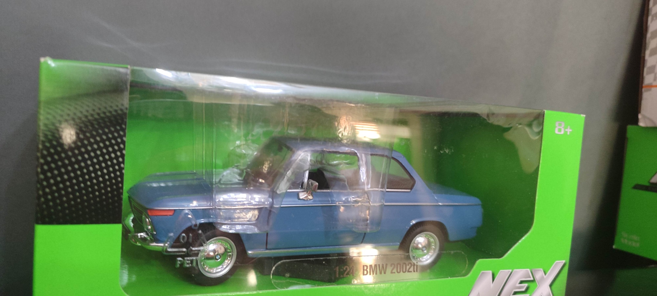 ماکت ماشین فلزی