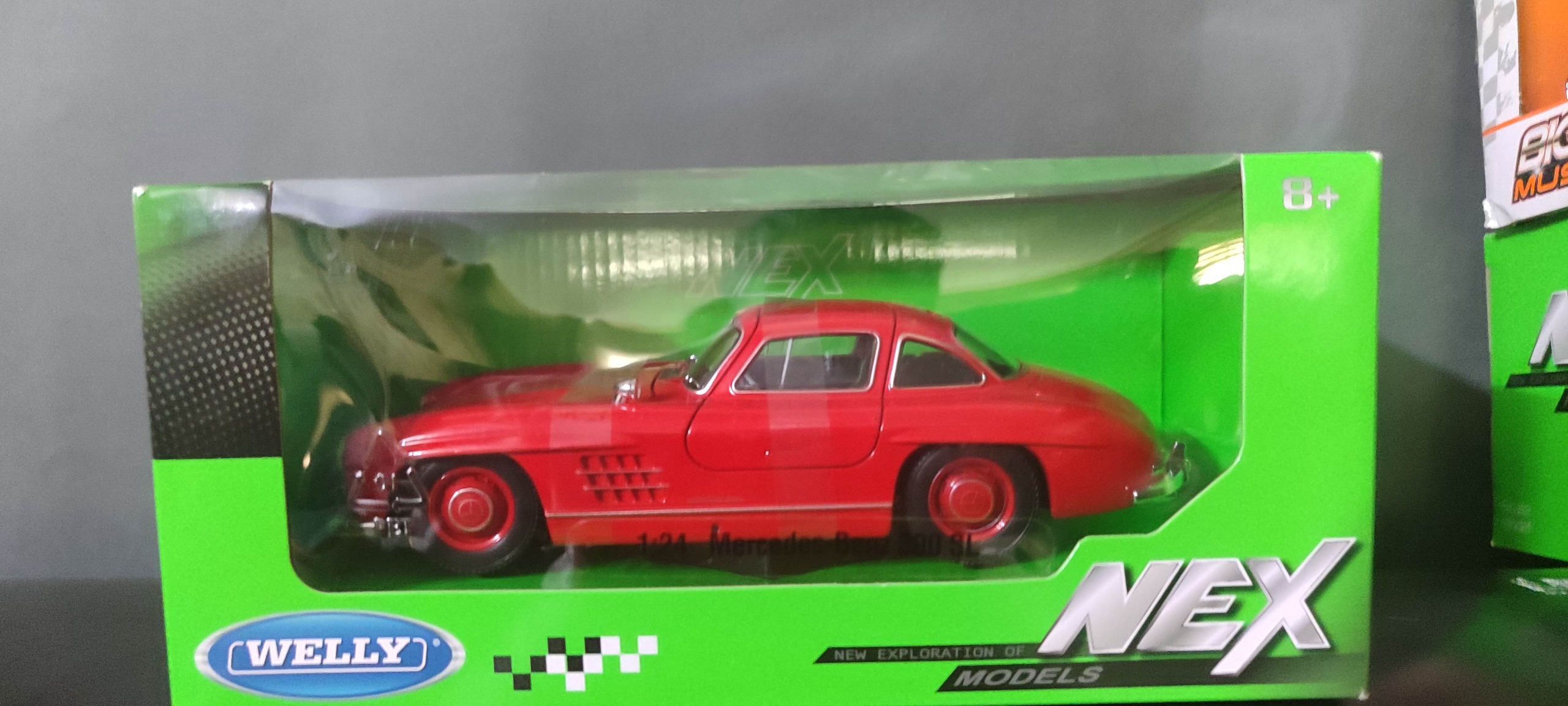 ماکت ماشین فلزی