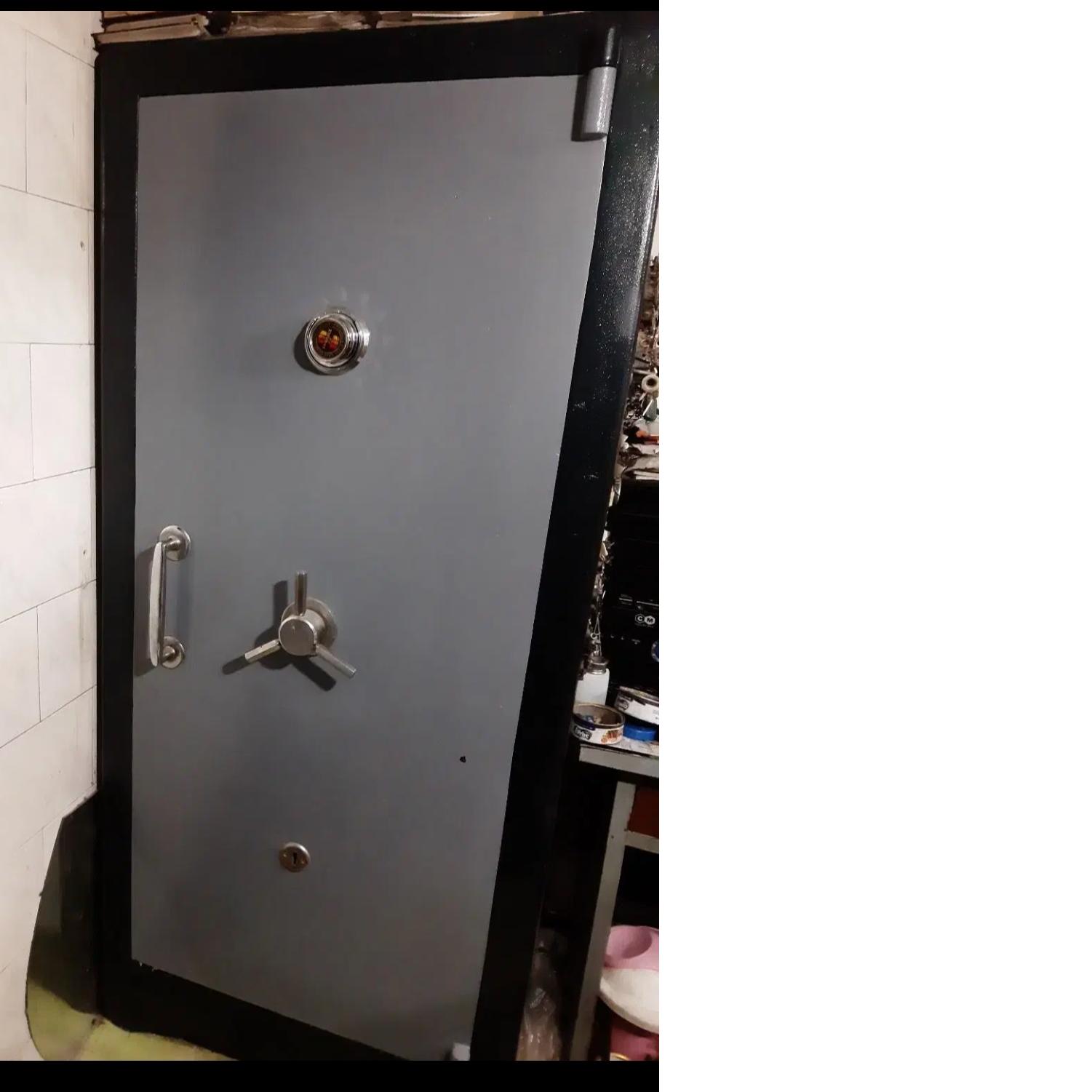 گاو صندوق بانکی