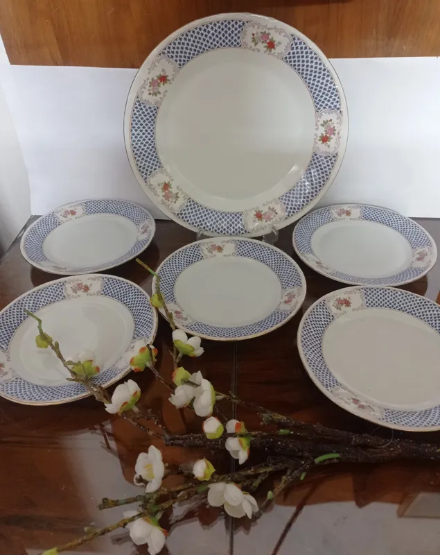 سرویس عصرانه خوری قدیمی