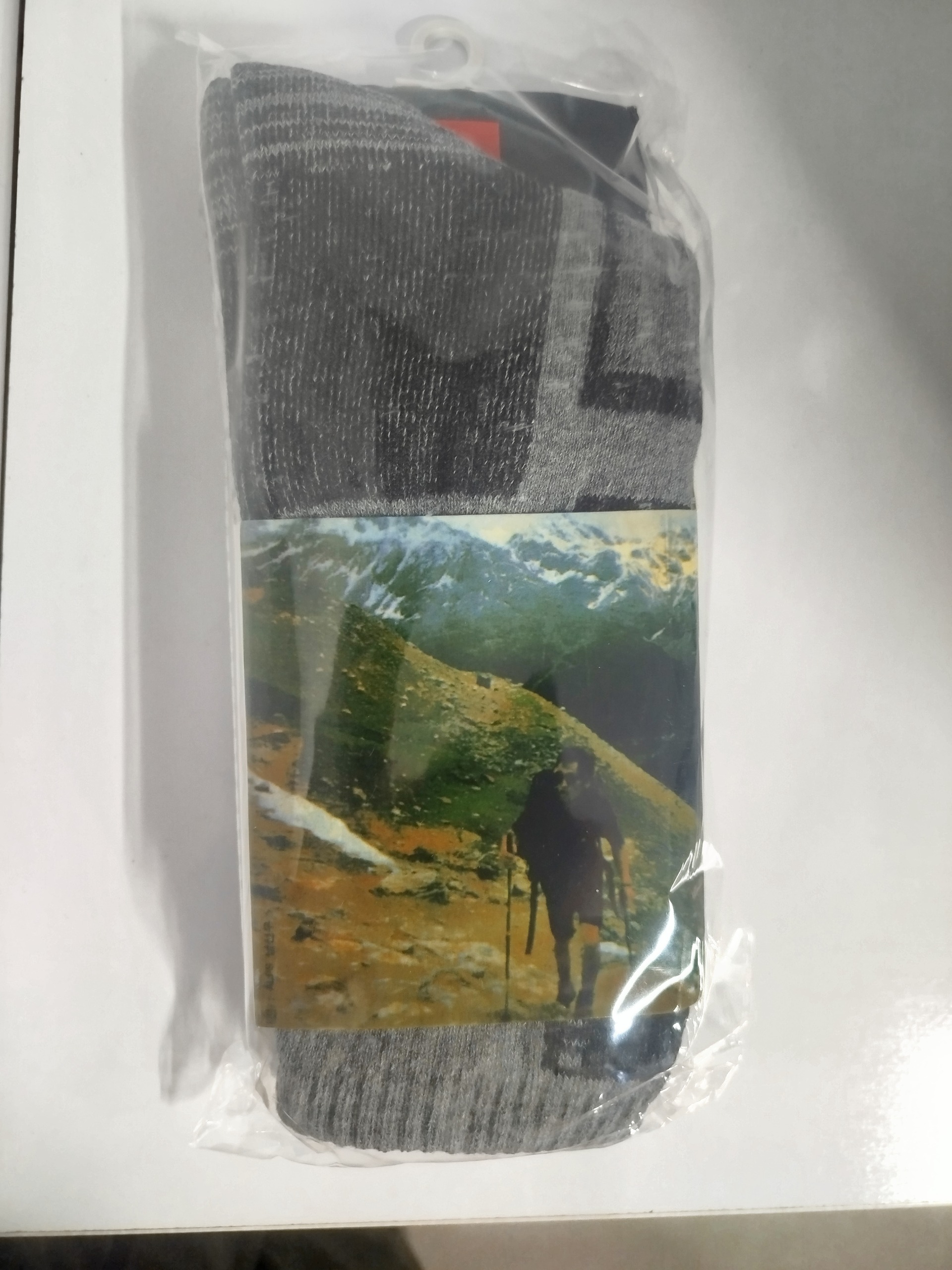 جوراب کوهنوردی و کمپینگی