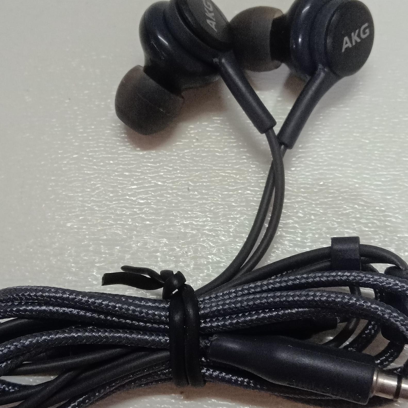 هندزفری کابل نخی AKG