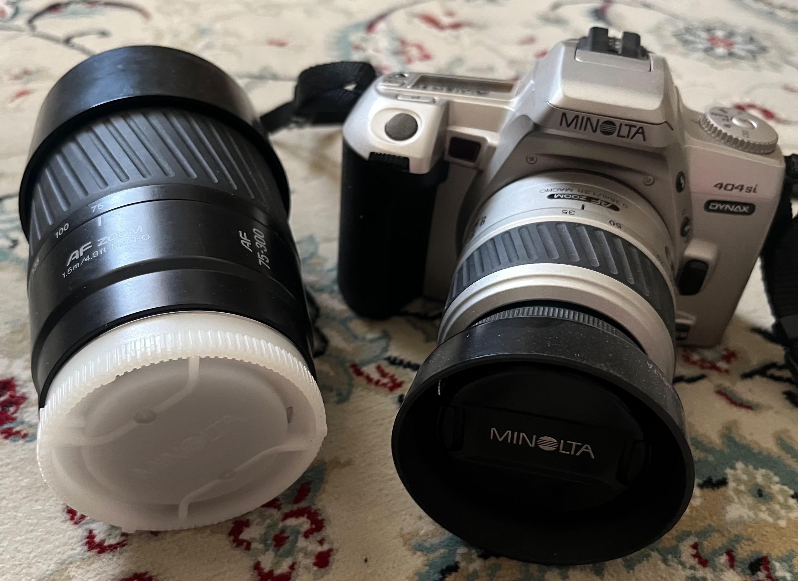 دوربین عکاسی مینولتا