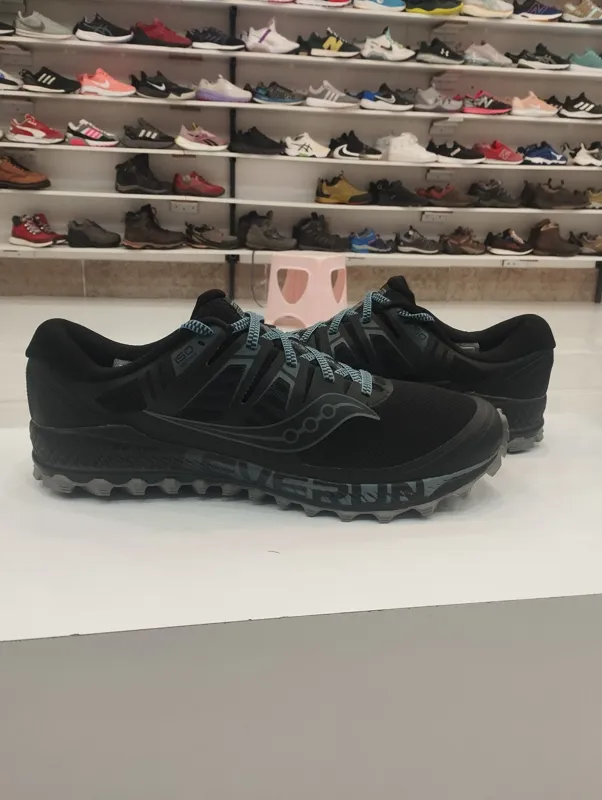 کفش اورجینال برند Saucony سایز 49