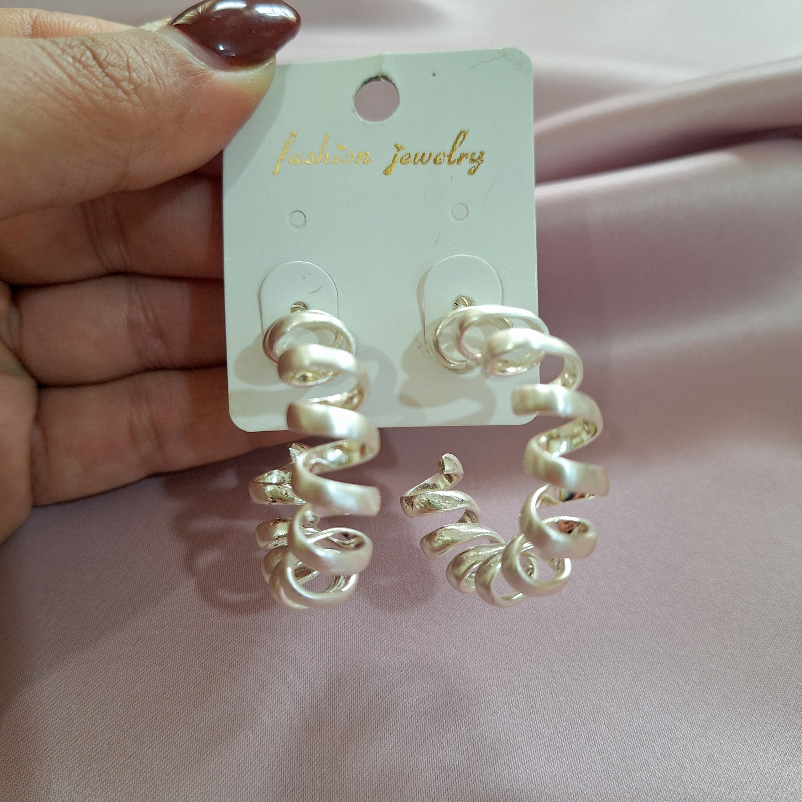 گوشواره حلقه ای سفید
