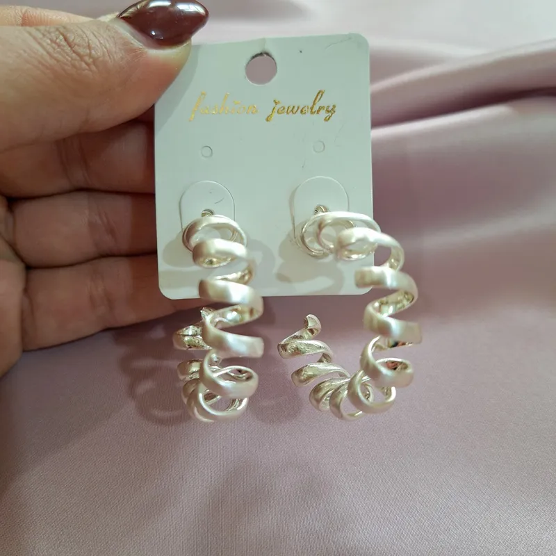 گوشواره حلقه ای سفید