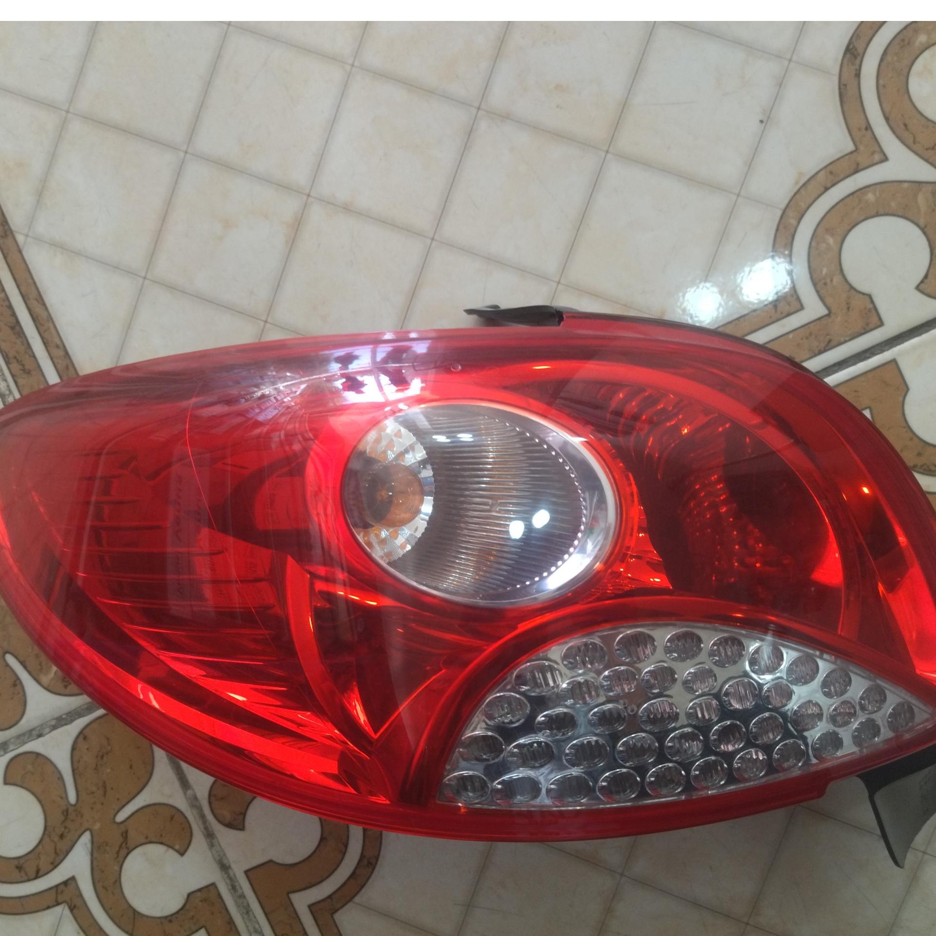 چراغ خطر عقب 207