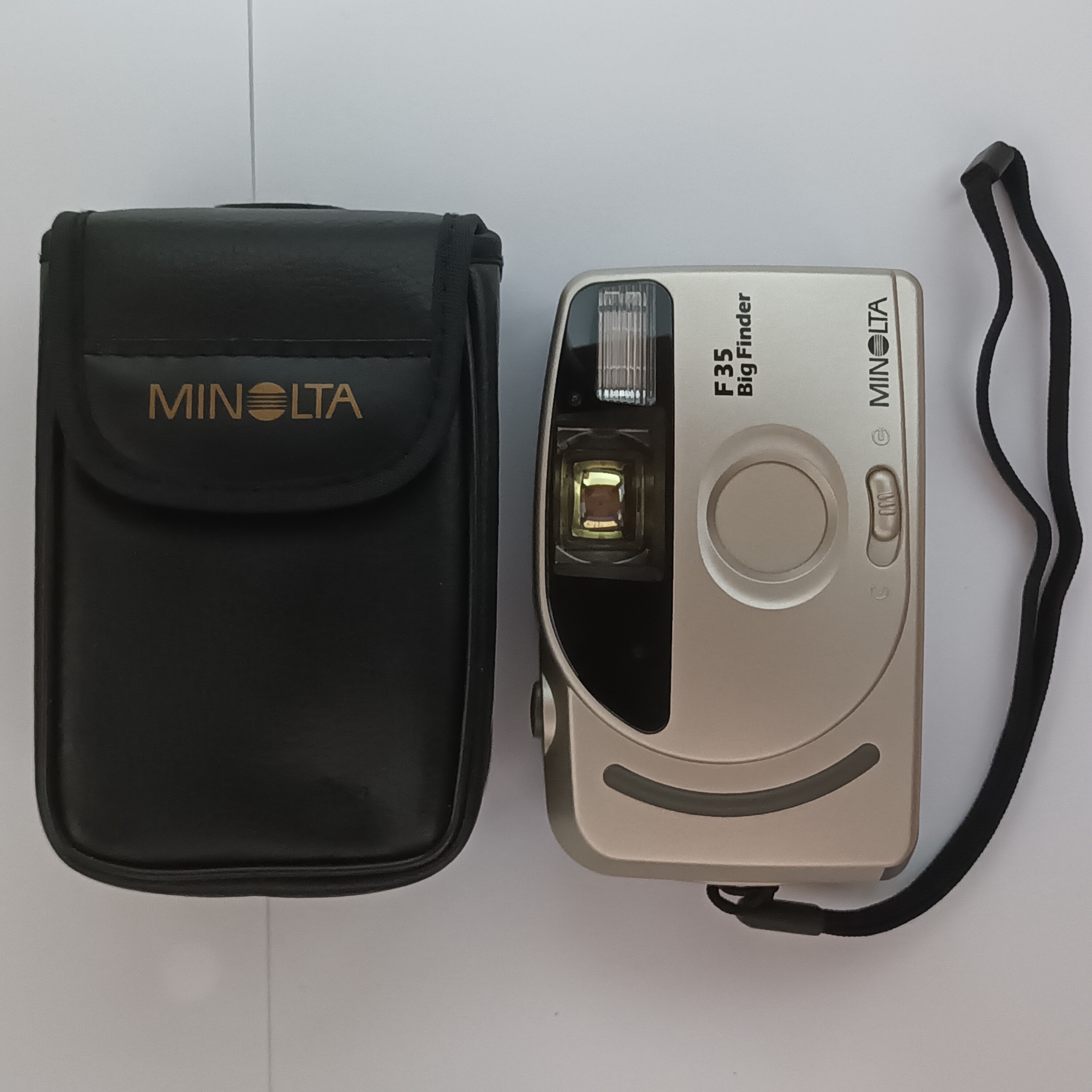 دوربین  35mm Minolta