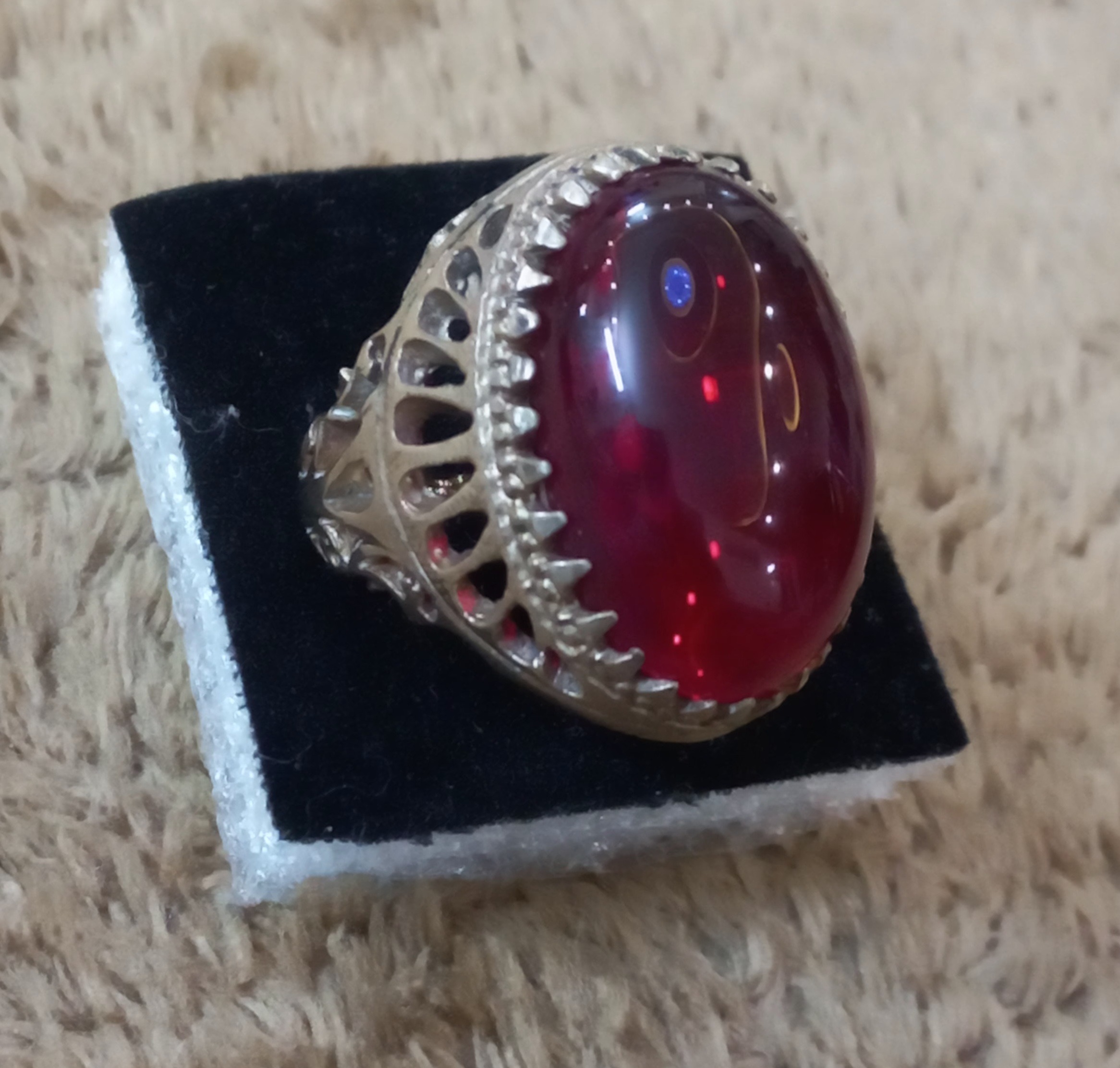 انگشتر یاقوت قرمز سلطنتی