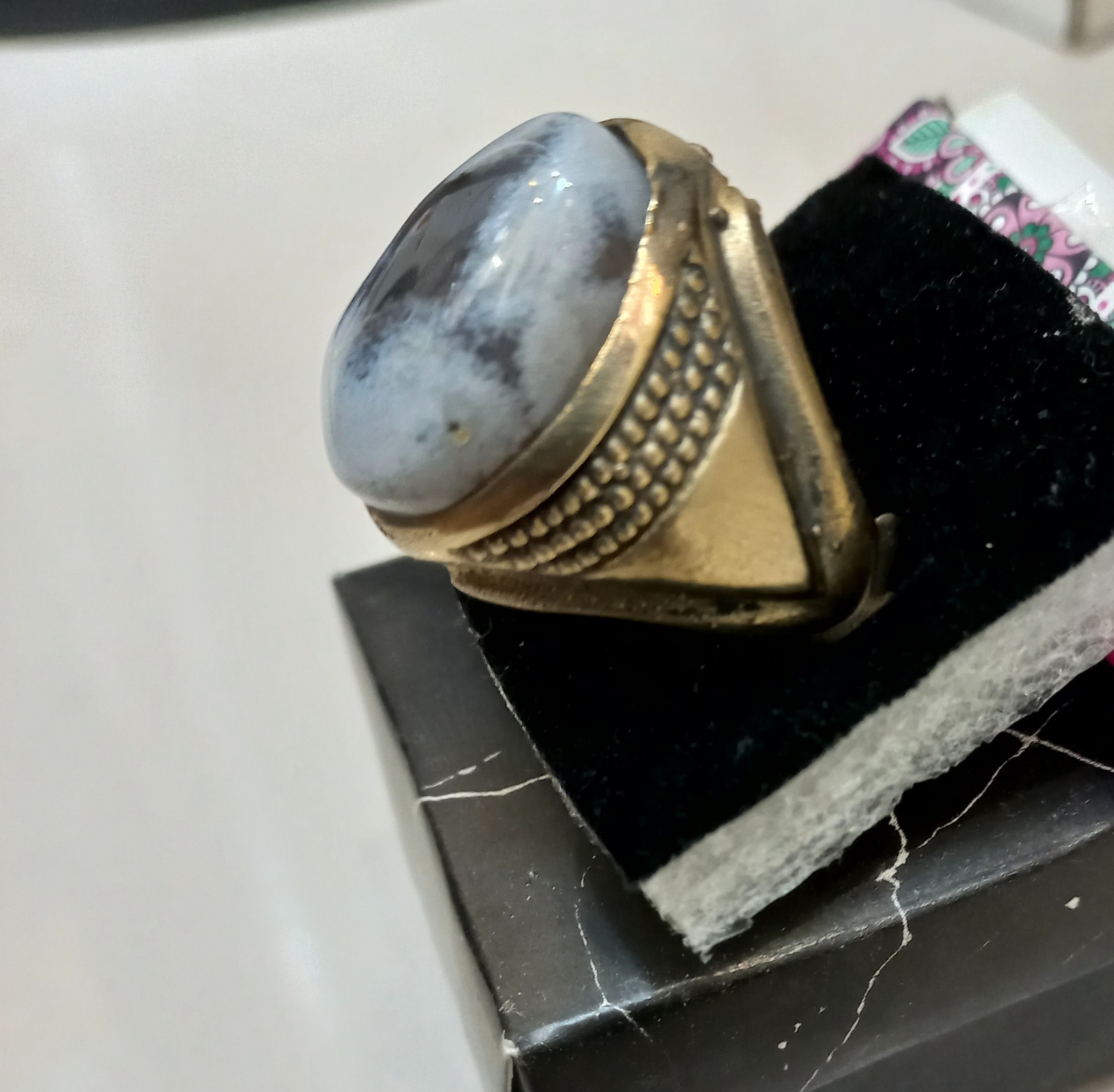 انگشتر عقیق با رکابی سنگین