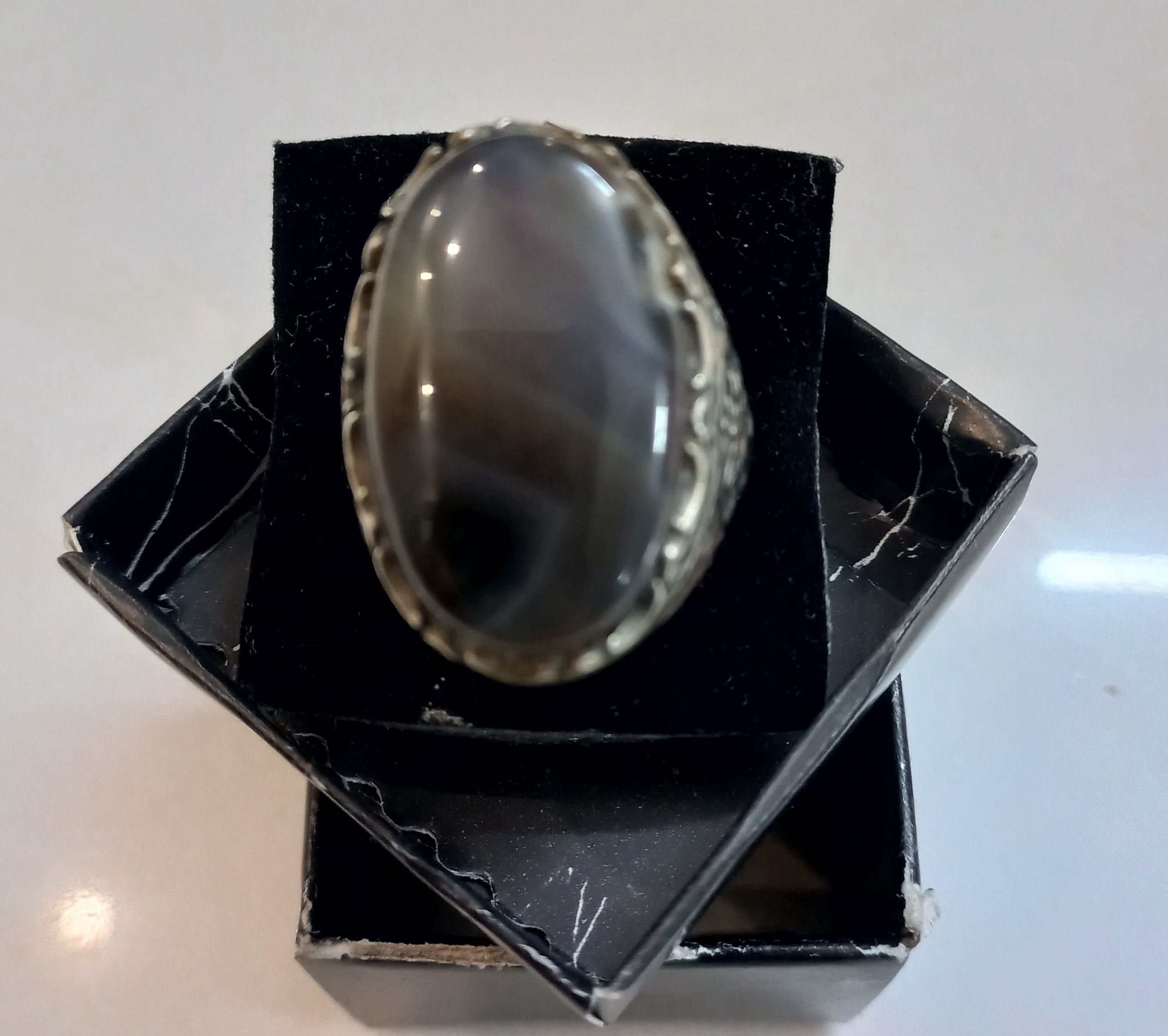 انگشتر عقیق عسلی