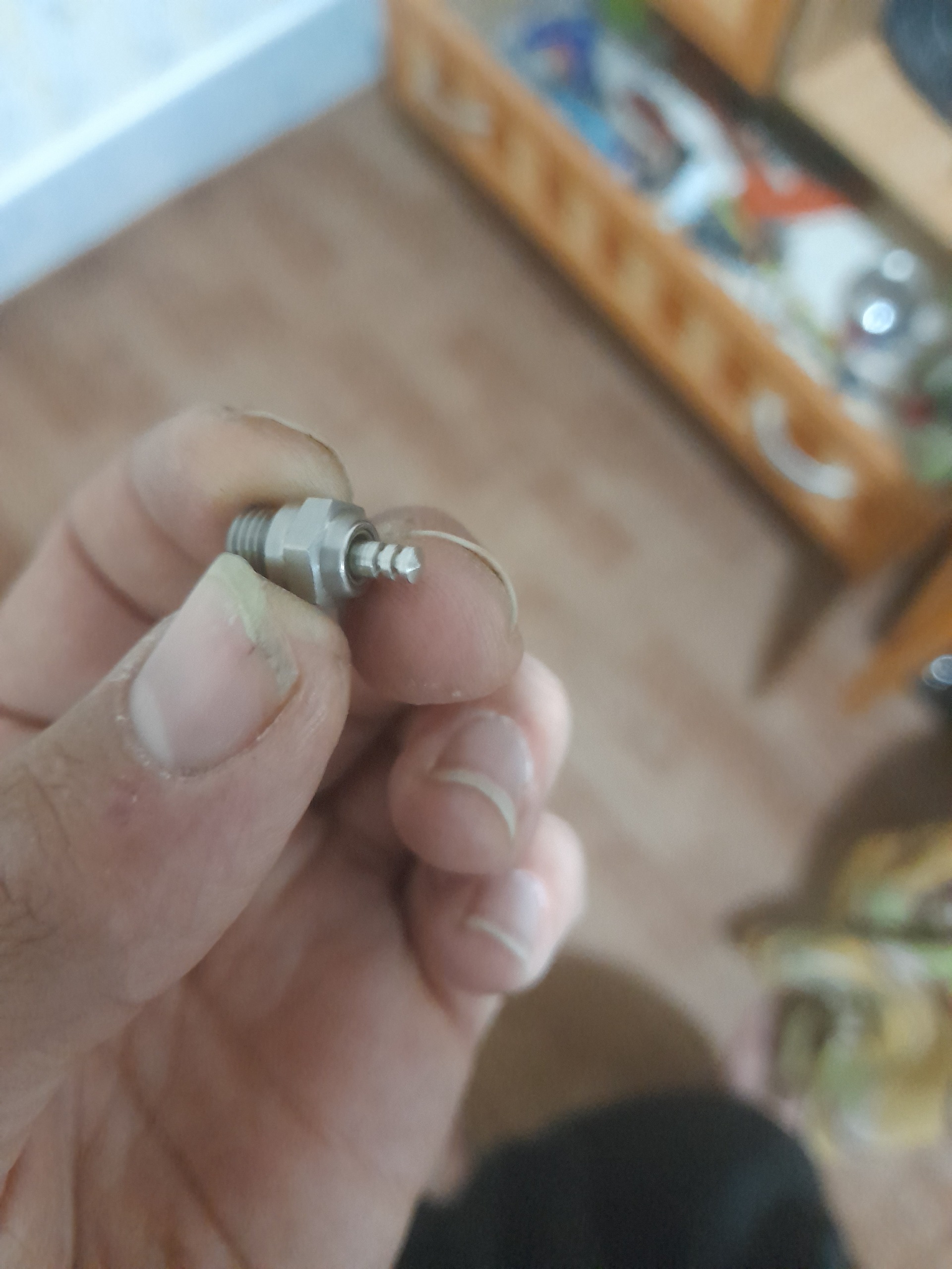 شمع موتور سوختی o.s 10 نو نو