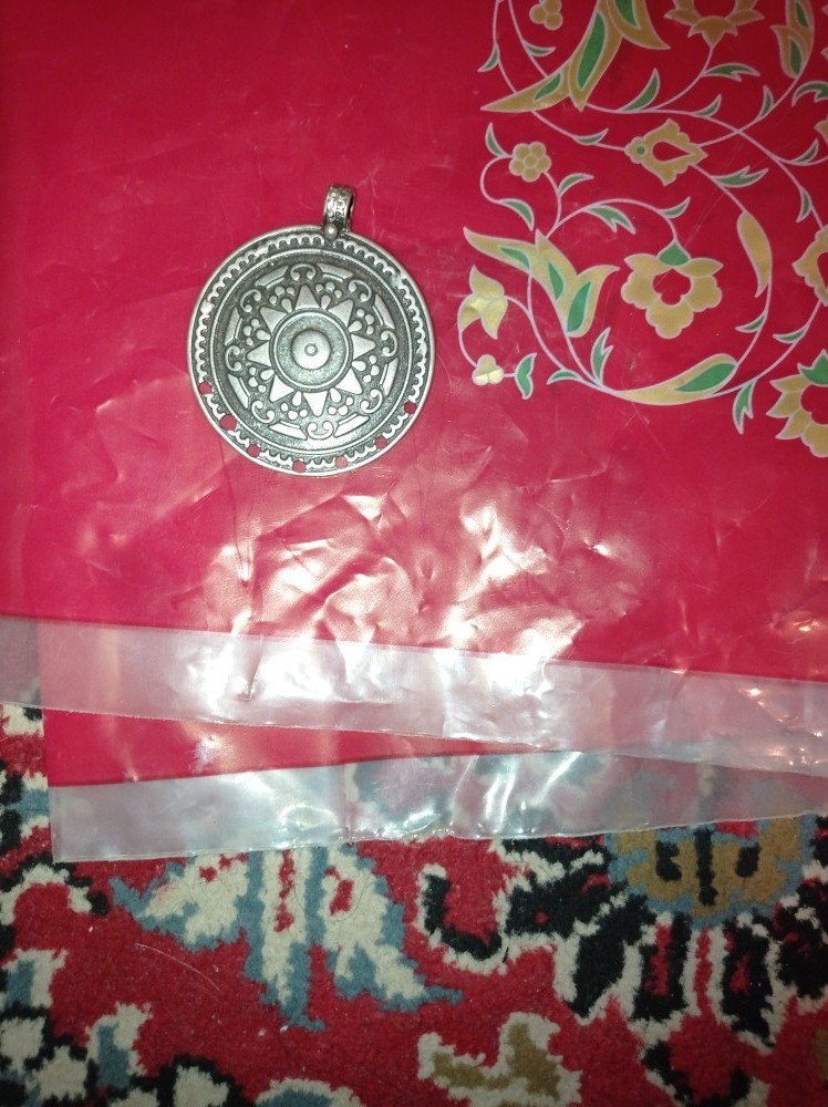 پلاک قدیمی گردنی