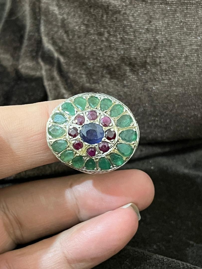 انگشتر جواهرکاری زمرد