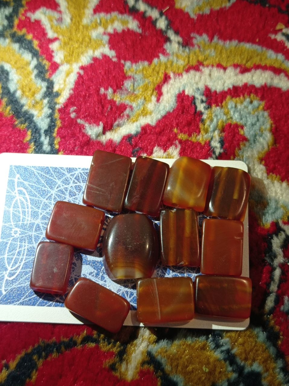 نگینهای دوسوراخ عقیق یمنی