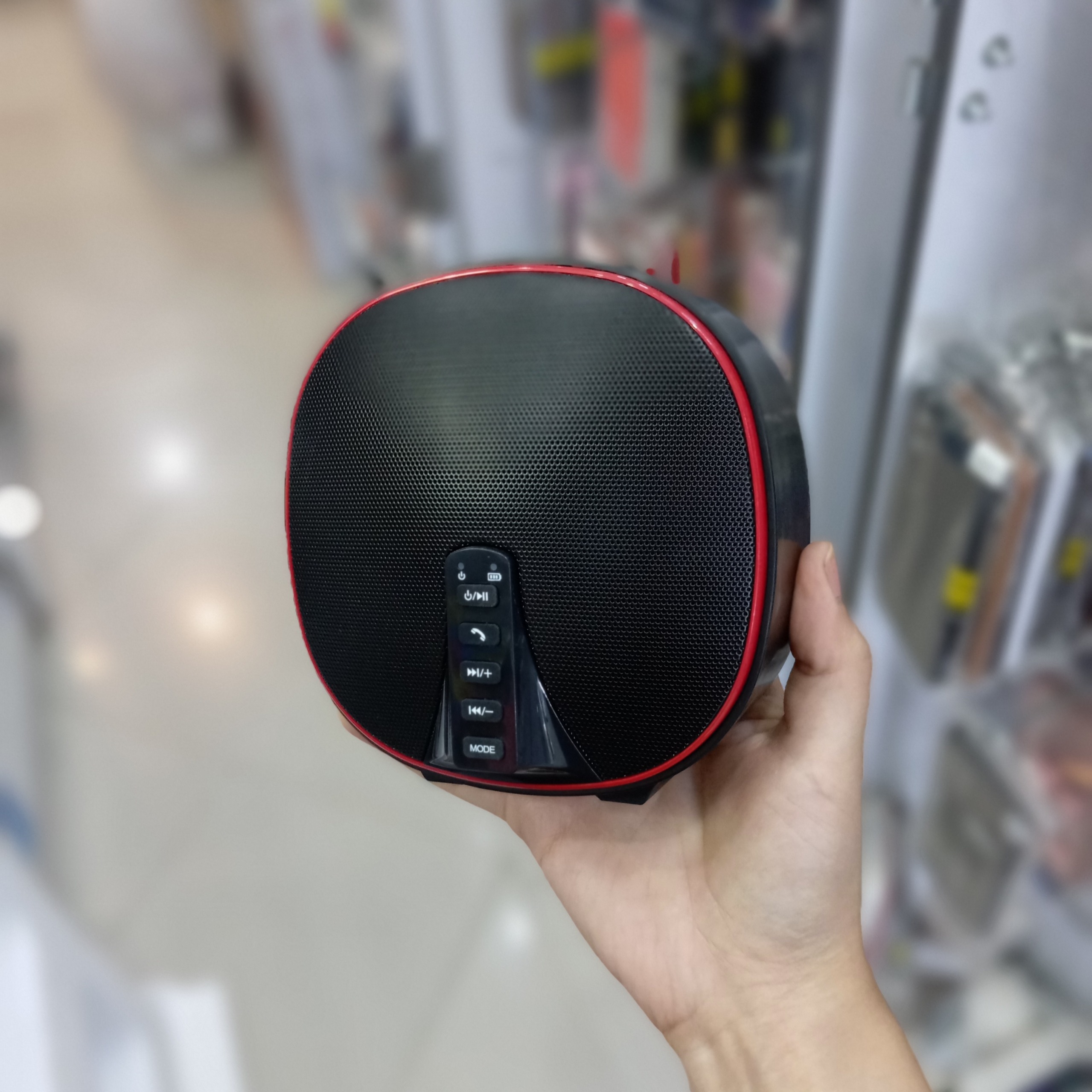 اسپیکر بلوتوث ایزن