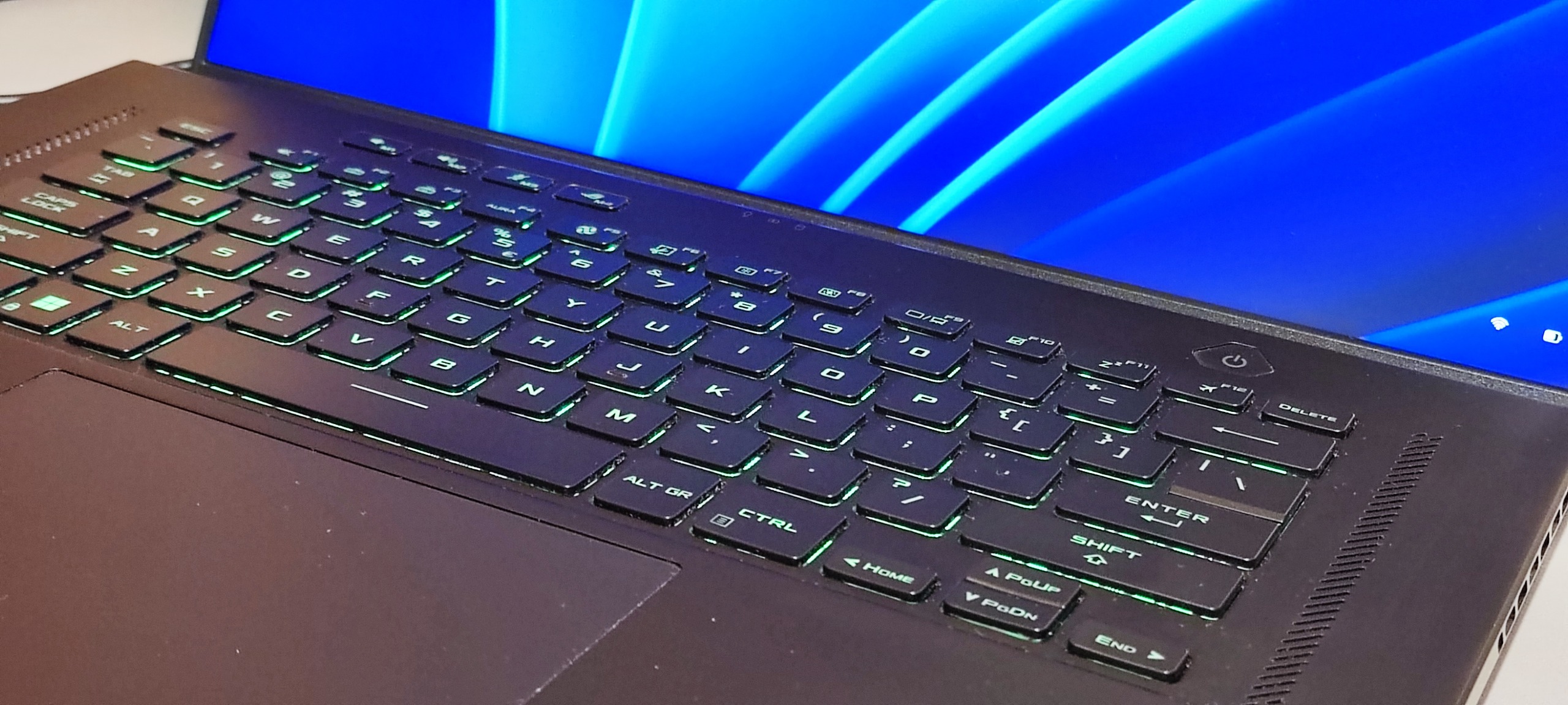 ROG Zephyrus M16 . ایسوس زفیروس نسل 12