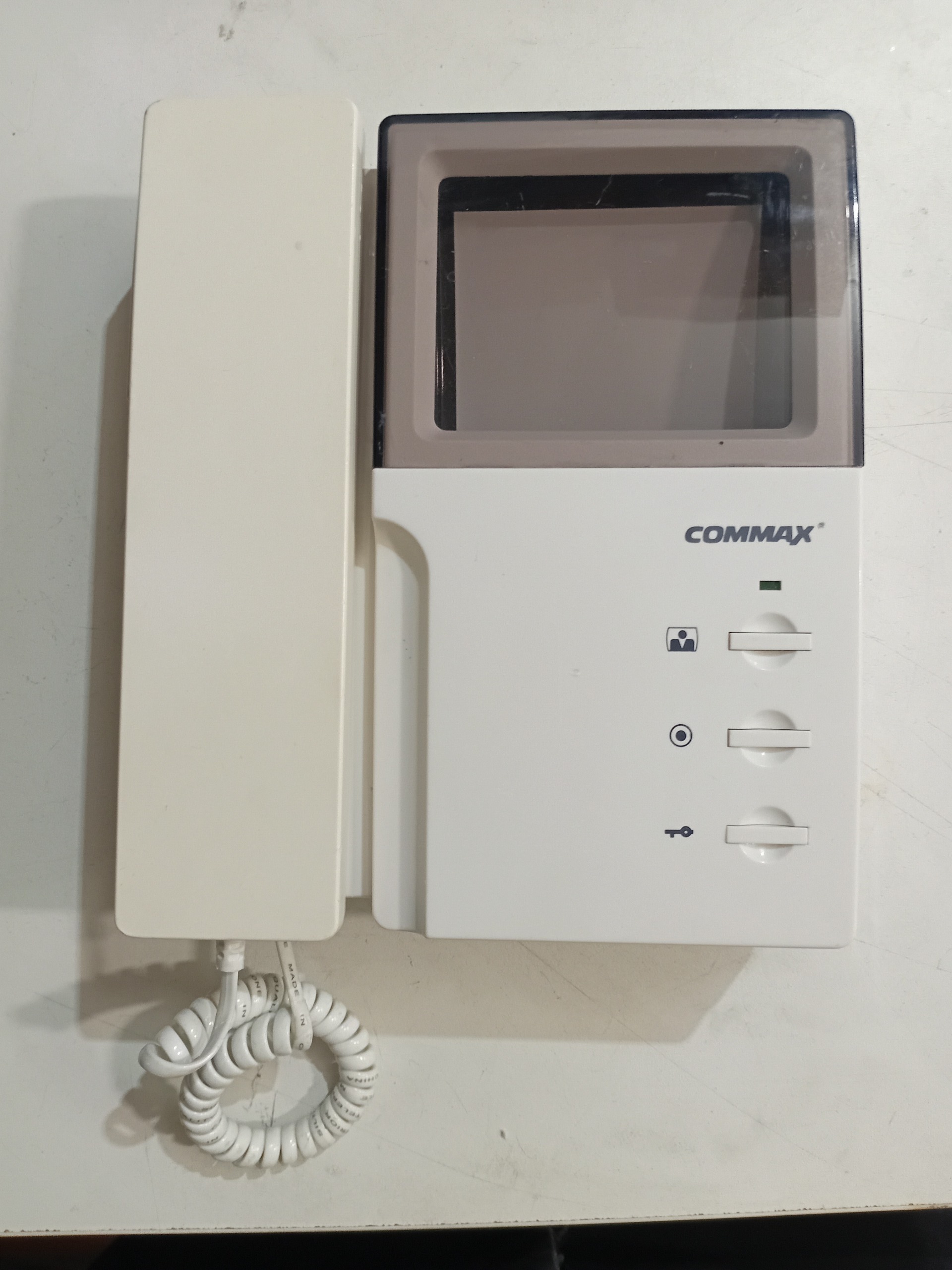 ایفون تصویری کوماکس تصویر سیاه سفید