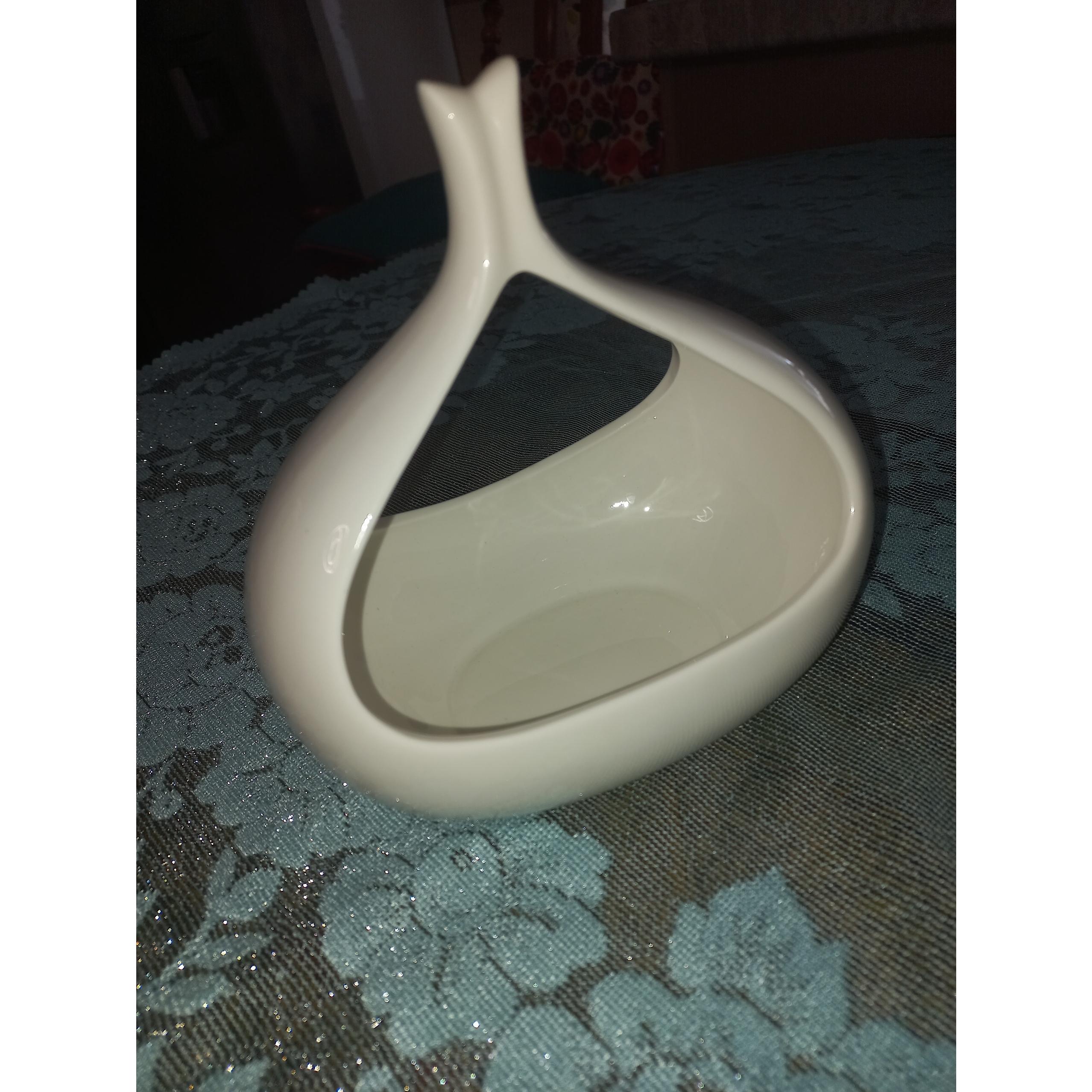 شکلات خوری گلدکیش سفید. بدون جعبه