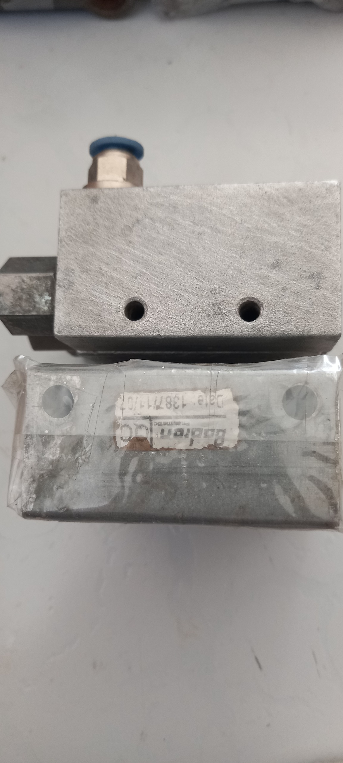 قطعات  پنو ماتیک