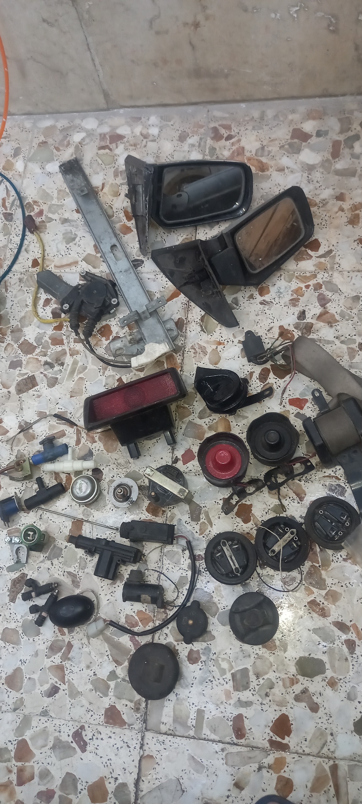 اینه  شیشه. بالابر.بوق