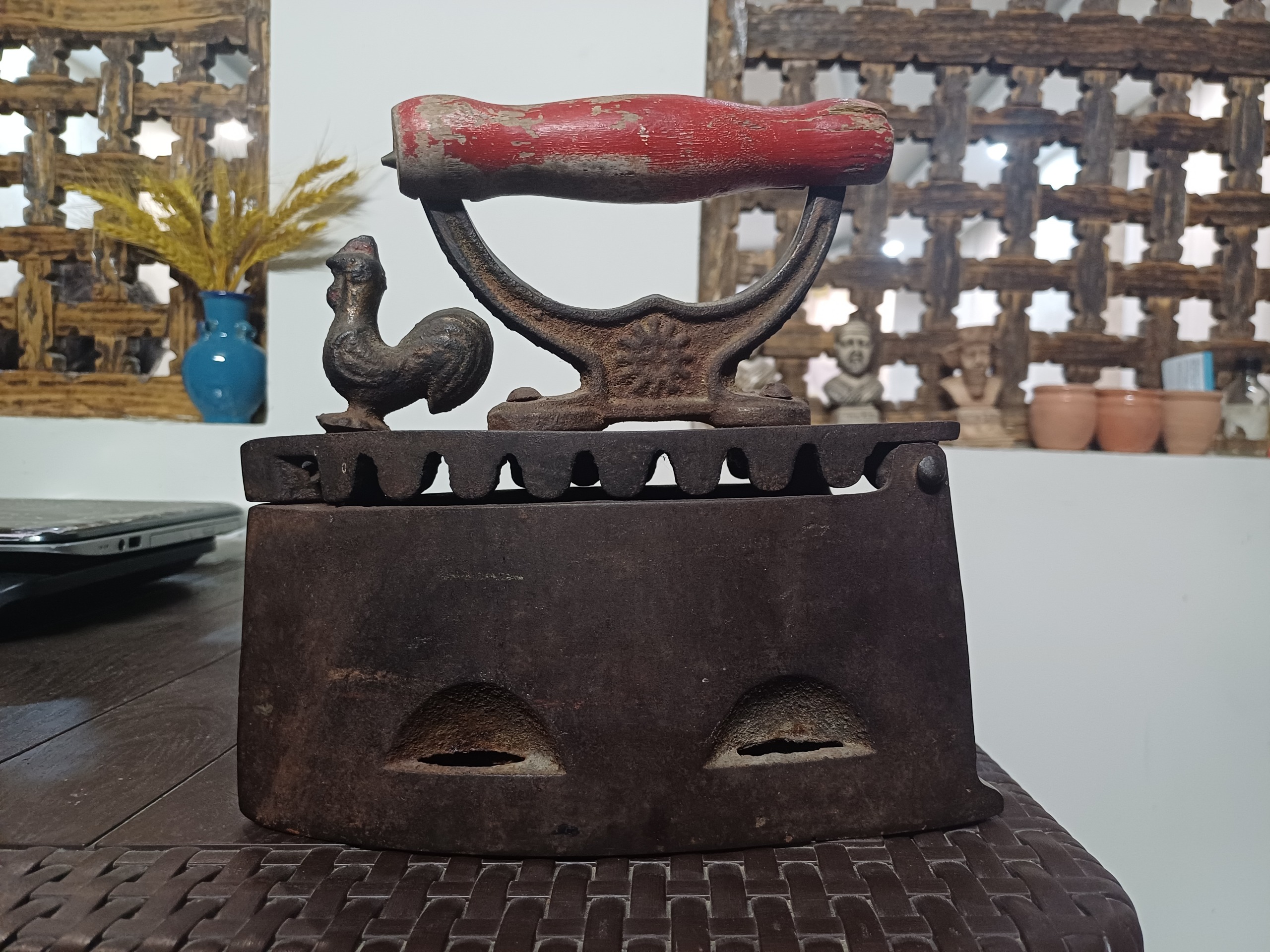 اتو ذغالی خروس نشان
