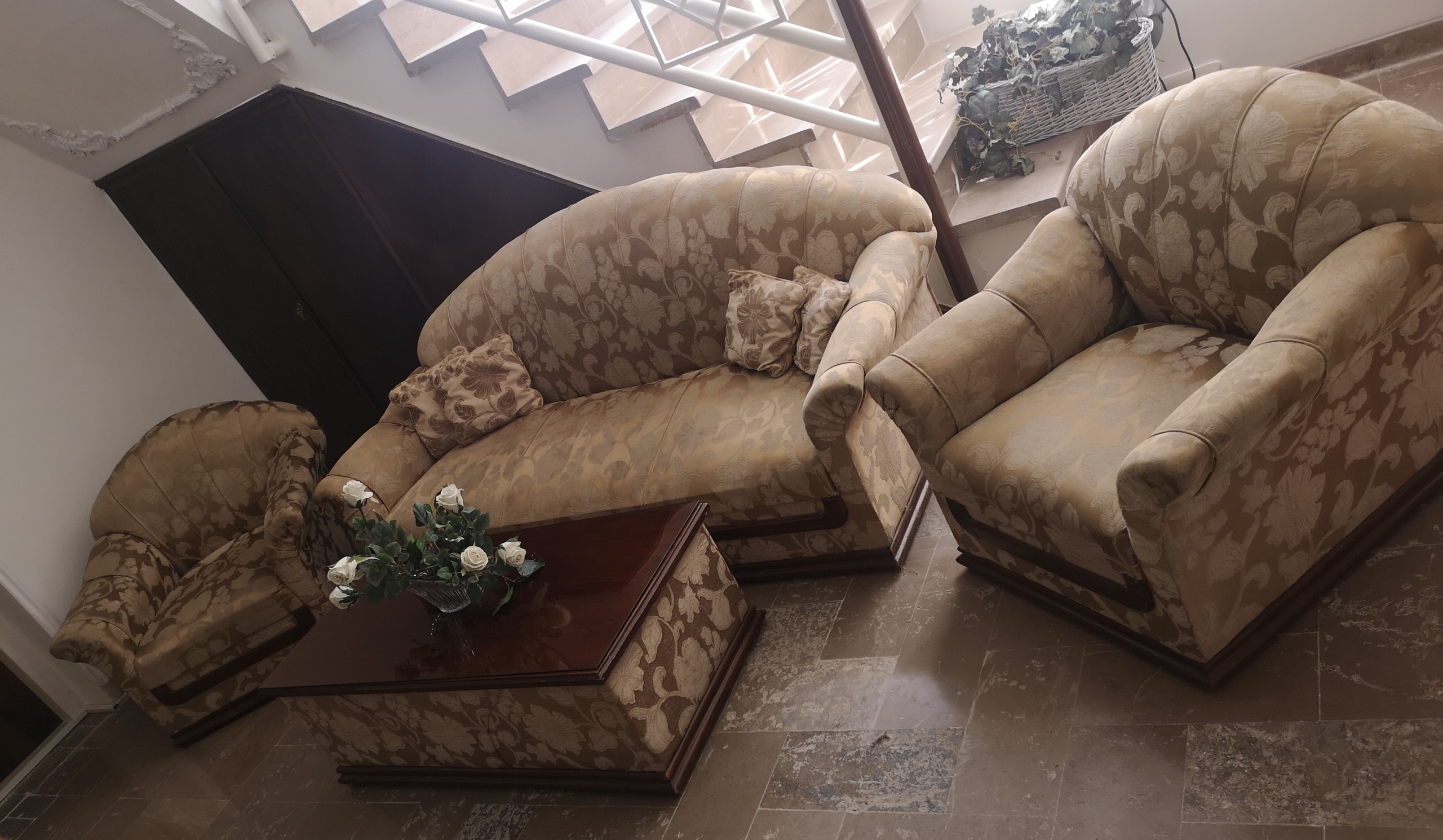 مبلمان راحتی 5 نفره