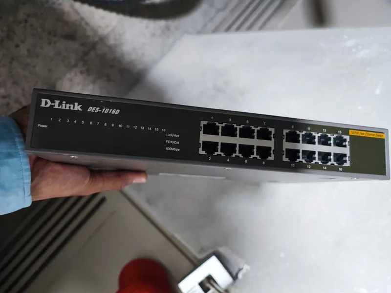 سوییچ دی-لینک مدل DES-1016D ظرفیت 16 پورت