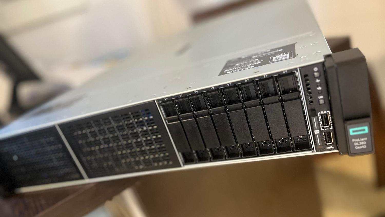سرور اچ پی DL 380 g10