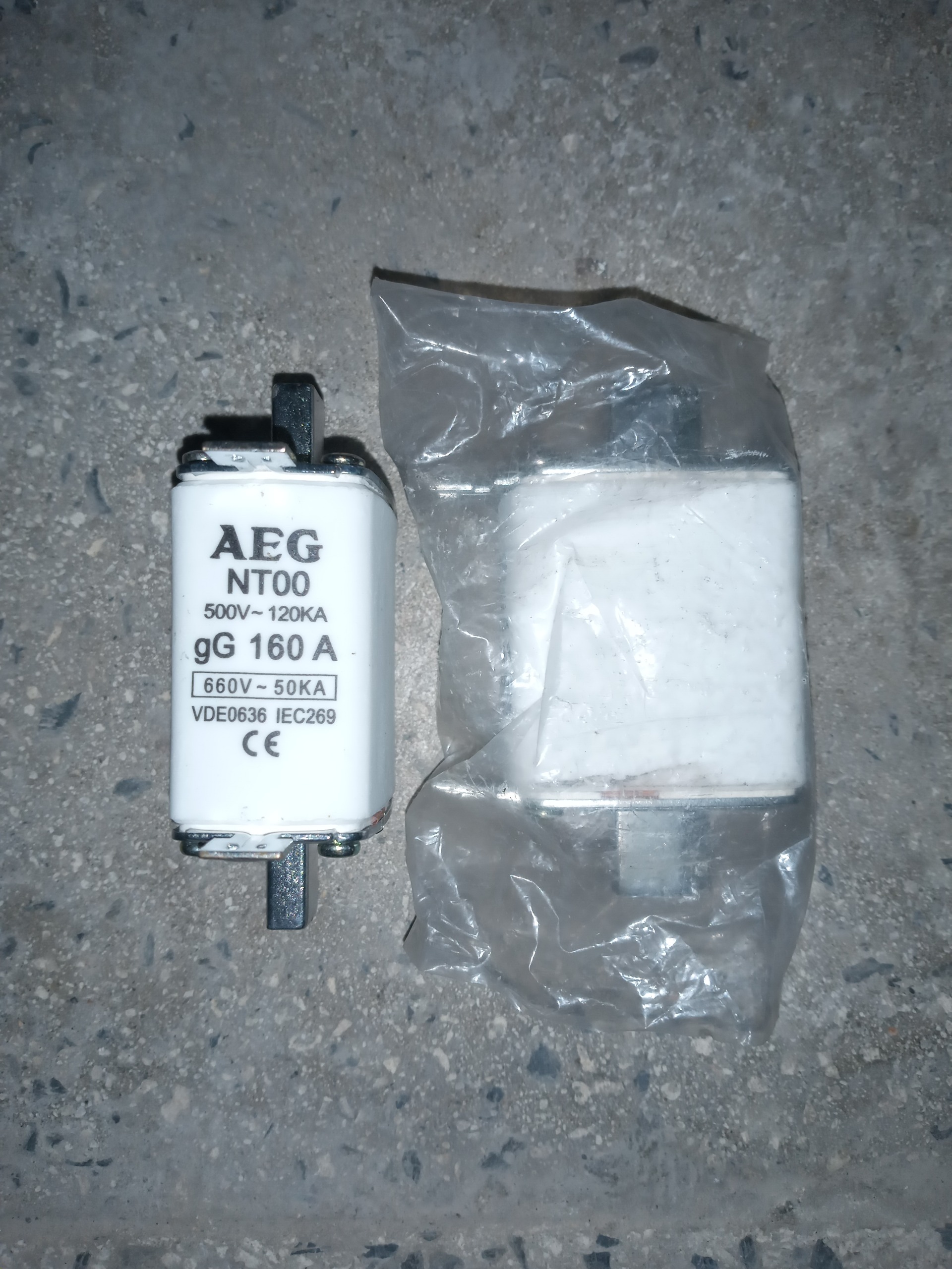 فیوز کاردی 160 آمپر پایه کوتاه