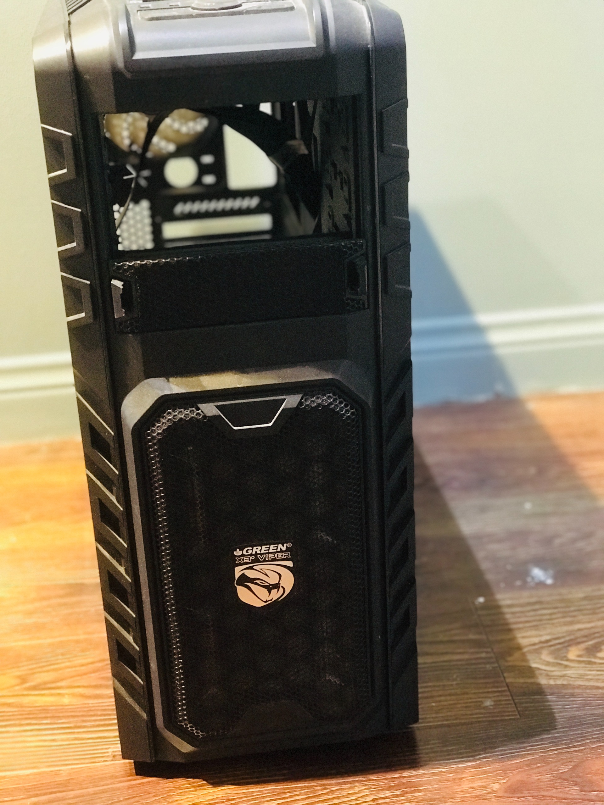 کیس گیمینگ گرین x3 VIPER