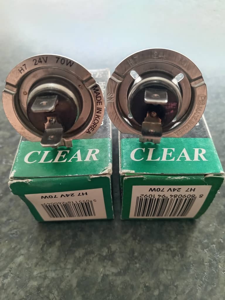 لامپ چراغ جلوی H 7 بیست و چهار ولت CLEAR