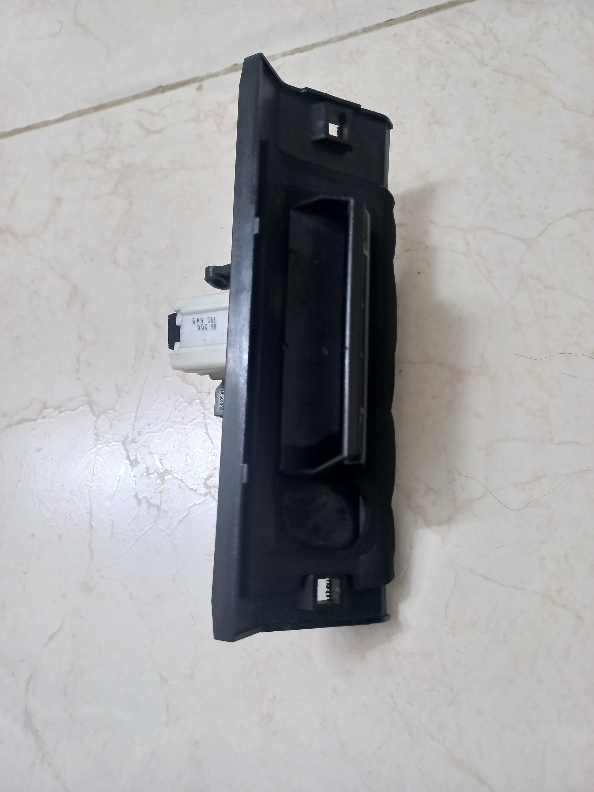 پمپ در صندوق 206