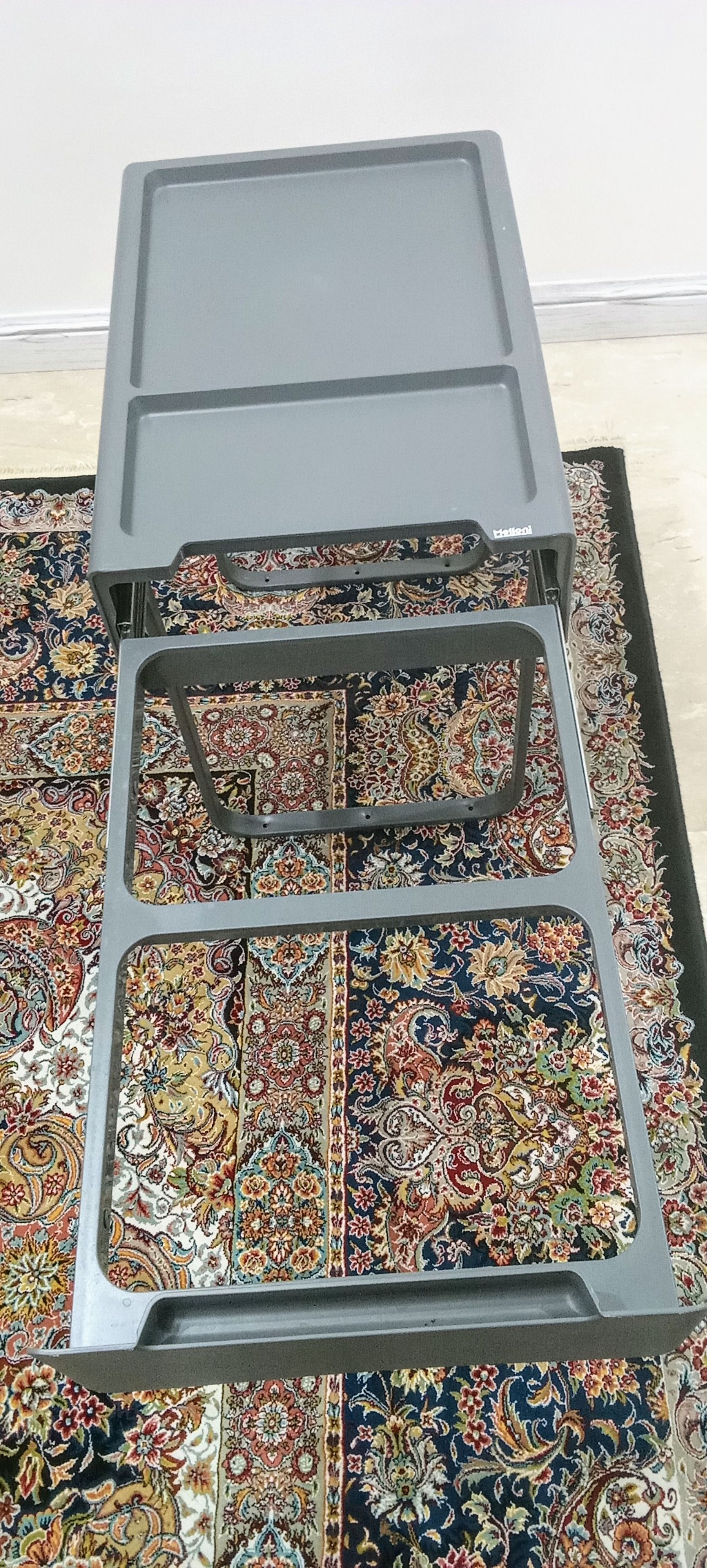 ملونی پایه سطل زباله