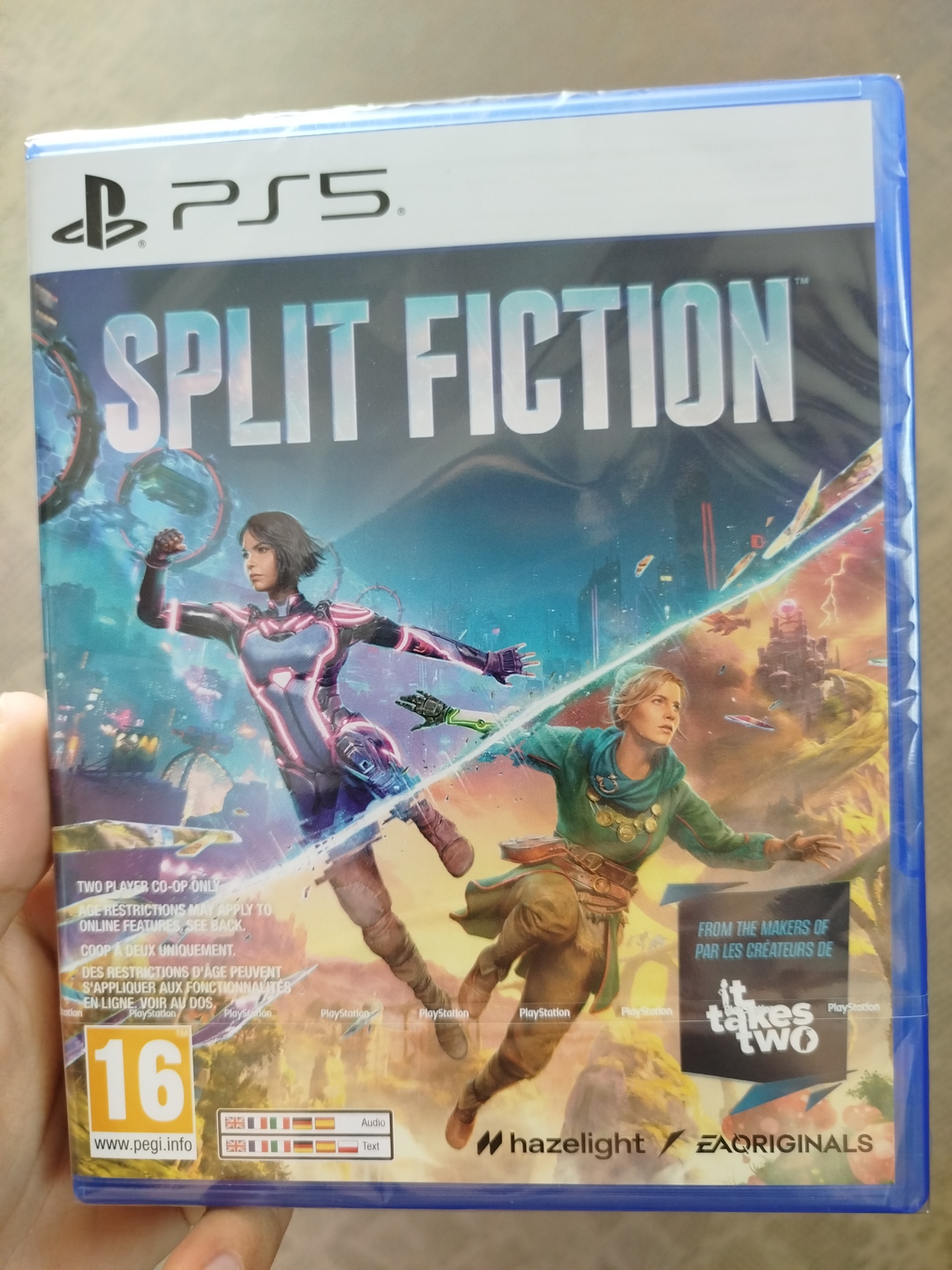 عنوان Split fiction