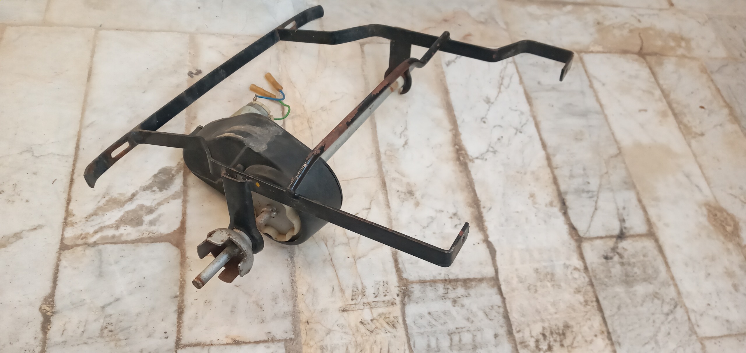 گیربکس چرخ ماشین شارژی