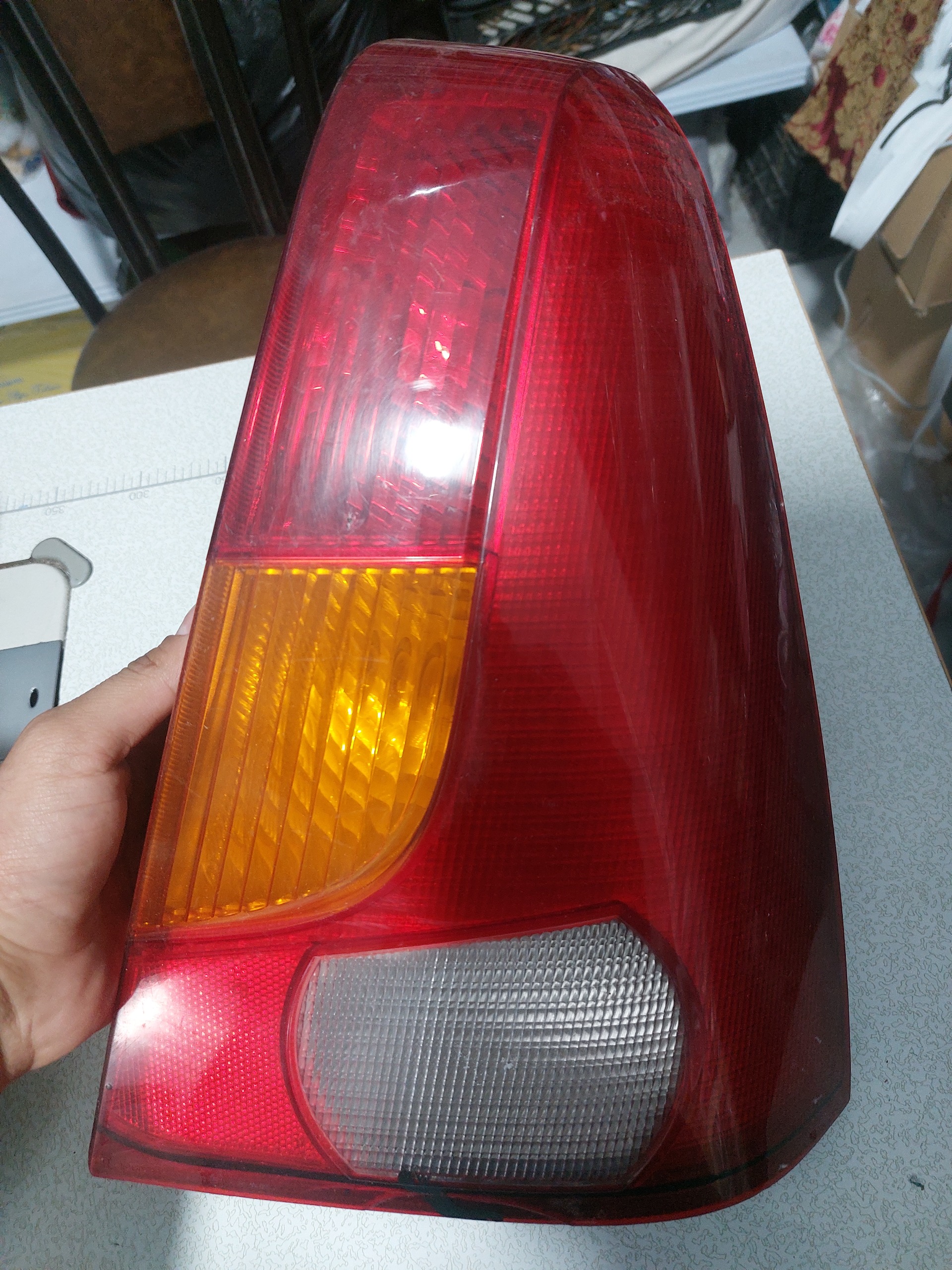 یک جفت چراغ عقب ال90 سالم