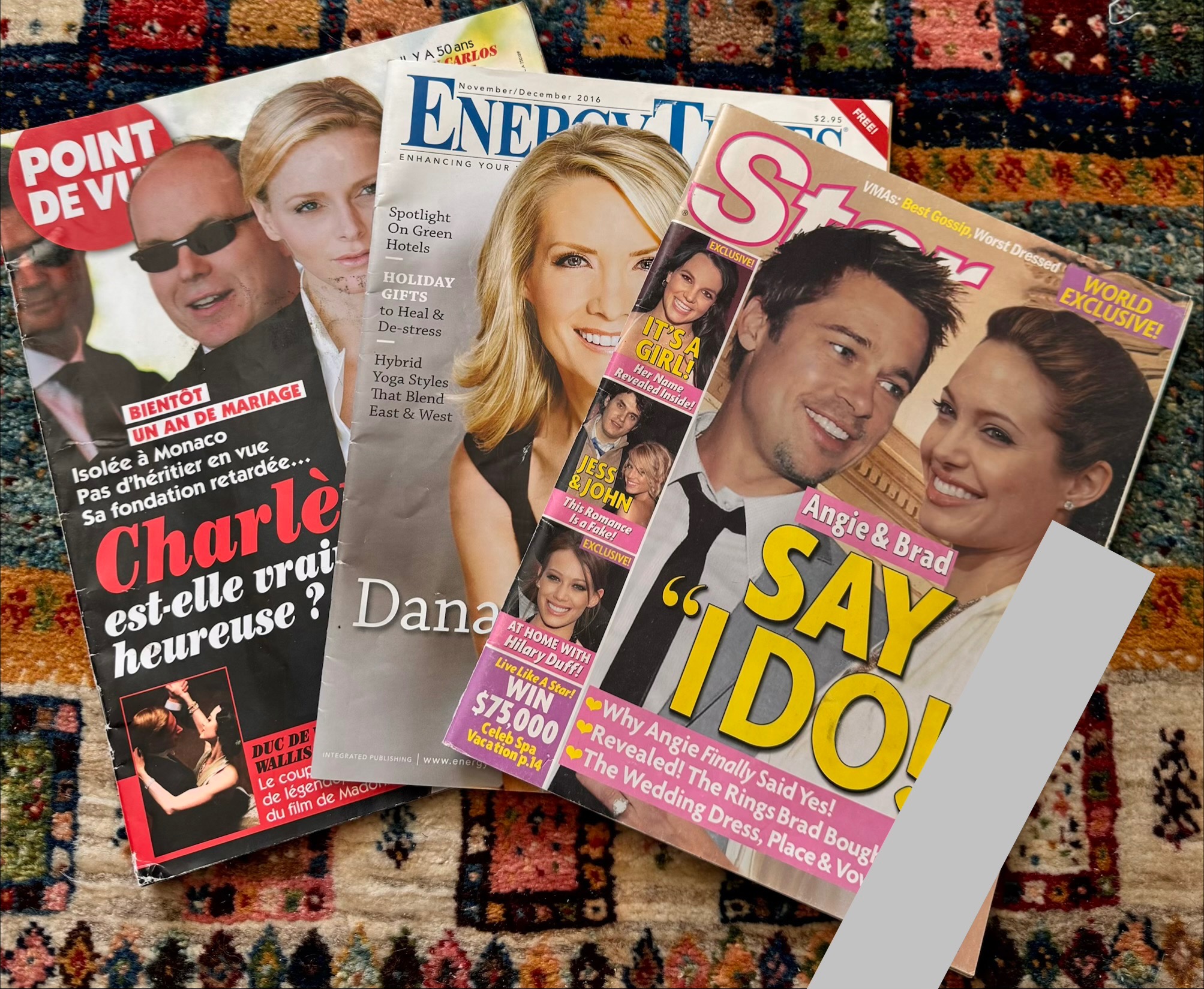 بسته 3 عددی مجلات تزئینی سلبریتی ها و فشن دیزاین