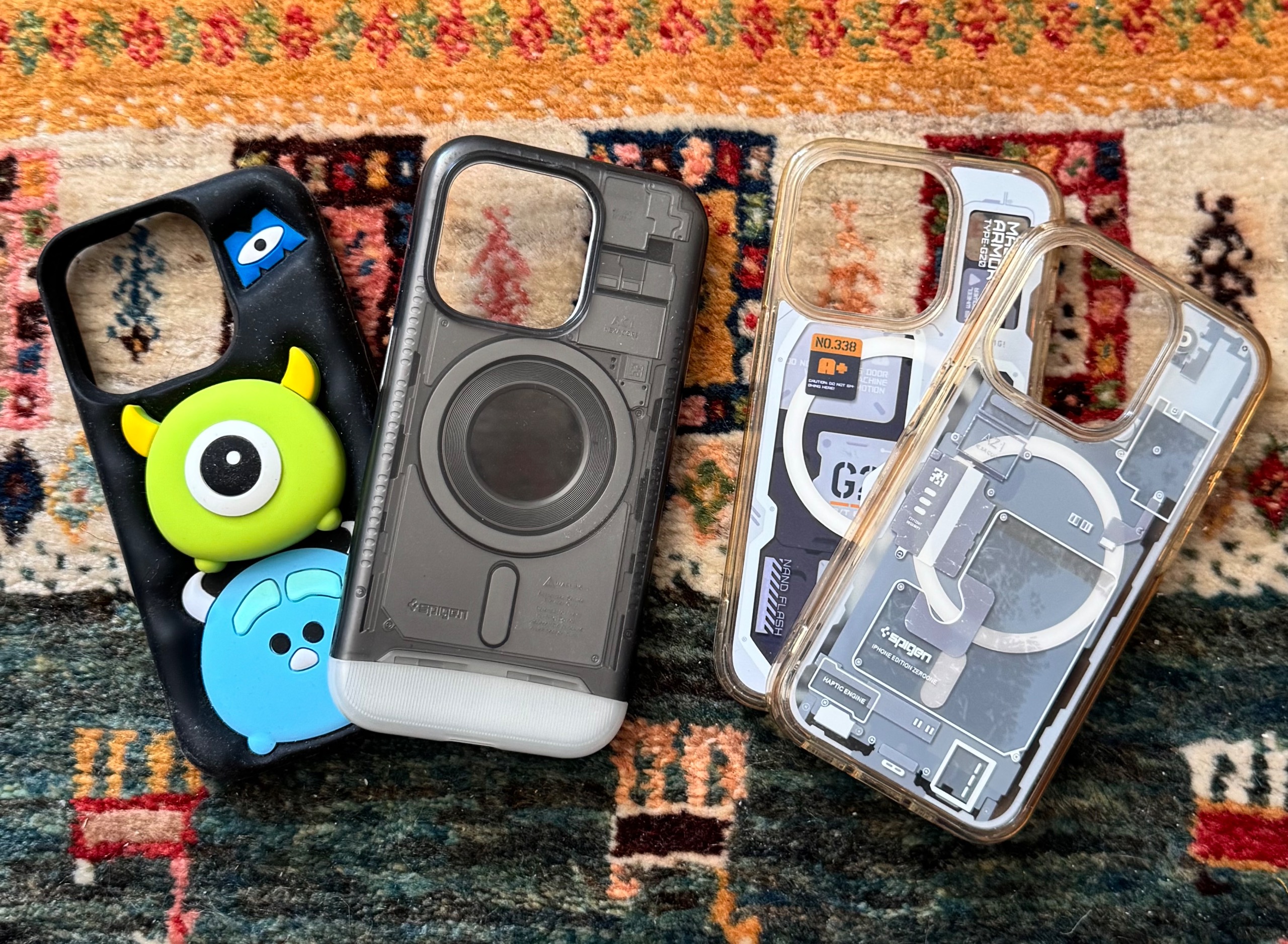 4 عدد قاب اسپیگن مناسب iphone 15 pro