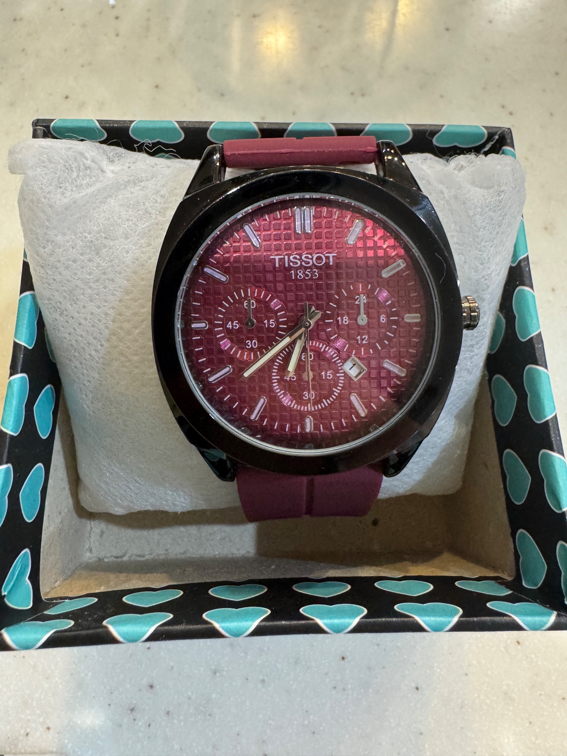 ساعت tissot قرمز