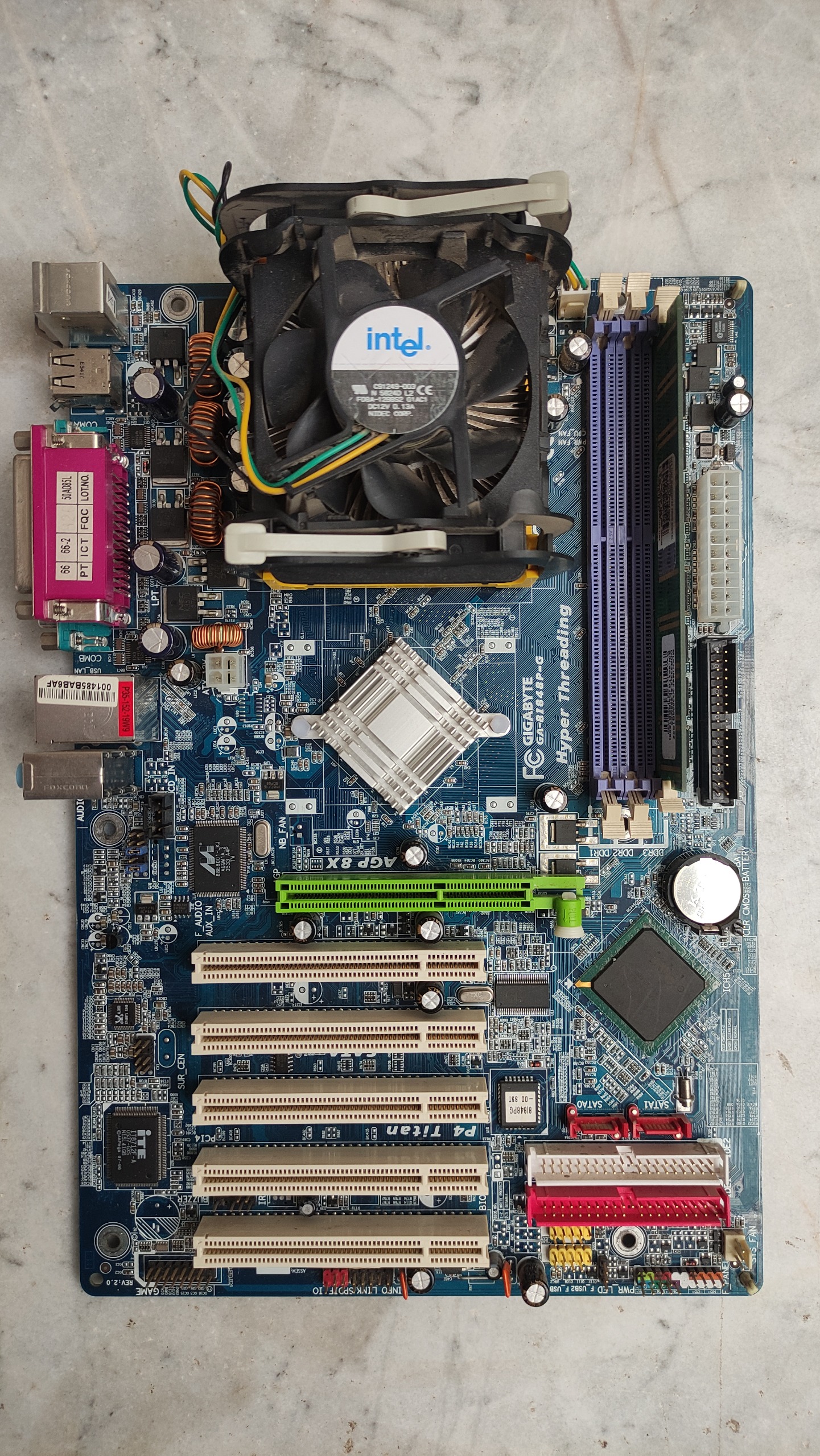 باندل p4 گیگابایت با رم و cpu